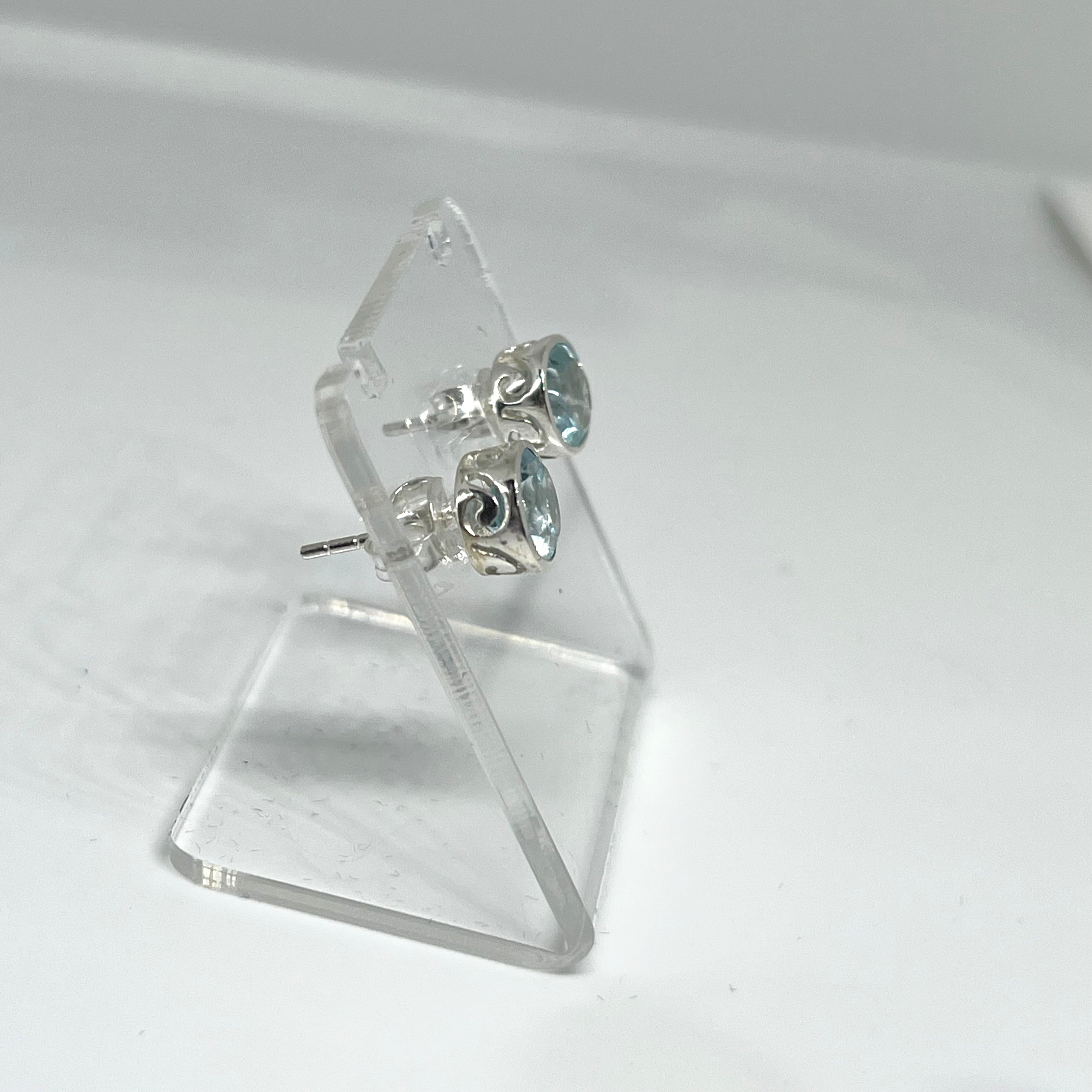 7mm Round Faceted Gemstone Stud Earrings - Decorative Bezel Set for Women, Hypoallergenic Jewelry - Perfect for Daily Wear, Parties & Special Occasions