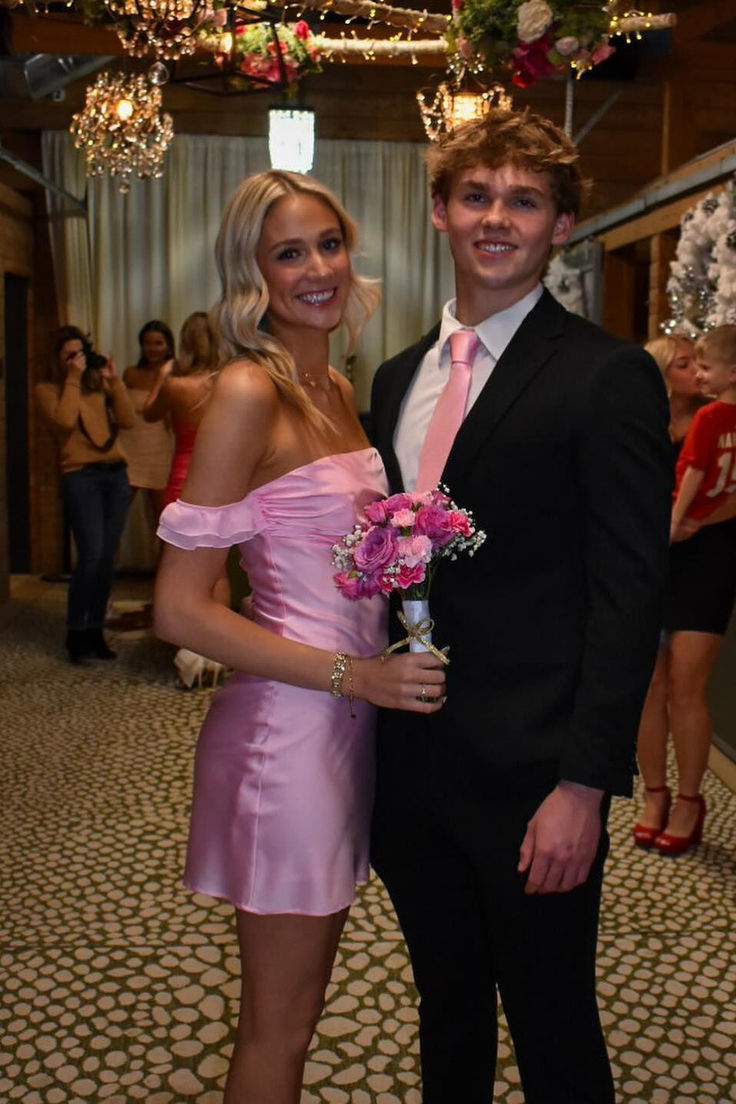Pink Off Shoulder Short Homecoming Dress - Elegant Short Evening Gown for Prom, Party & Special Occasions | J4431 | Perfect for Homecoming, Date Night & Formal Events