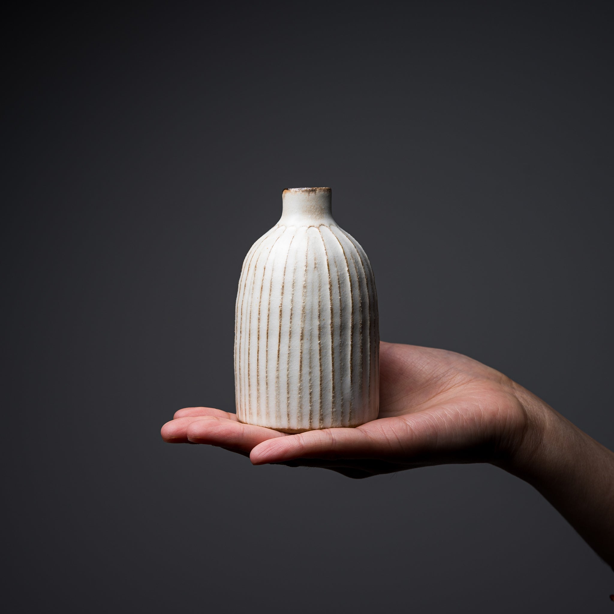 Wakasama Kiln Shinogi Vase - Handcrafted Japanese Ceramic Flower Vase for Home Decor, Wedding Centerpiece & Zen Interior Design