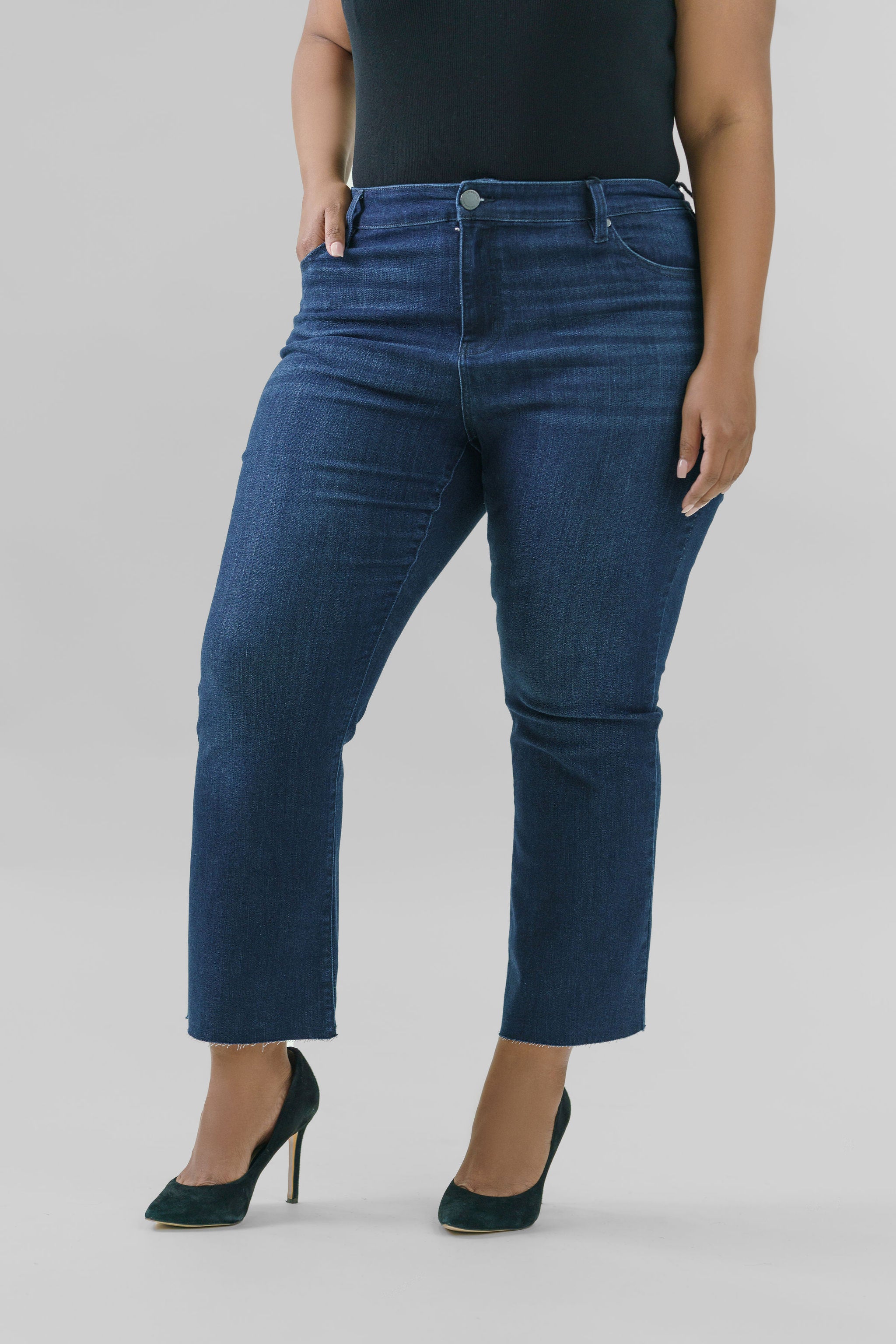HANNAH Women's Crop Flare Jeans with Cut Hem - Trendy High Waisted Distressed Denim Pants for Casual Outfits and Street Style