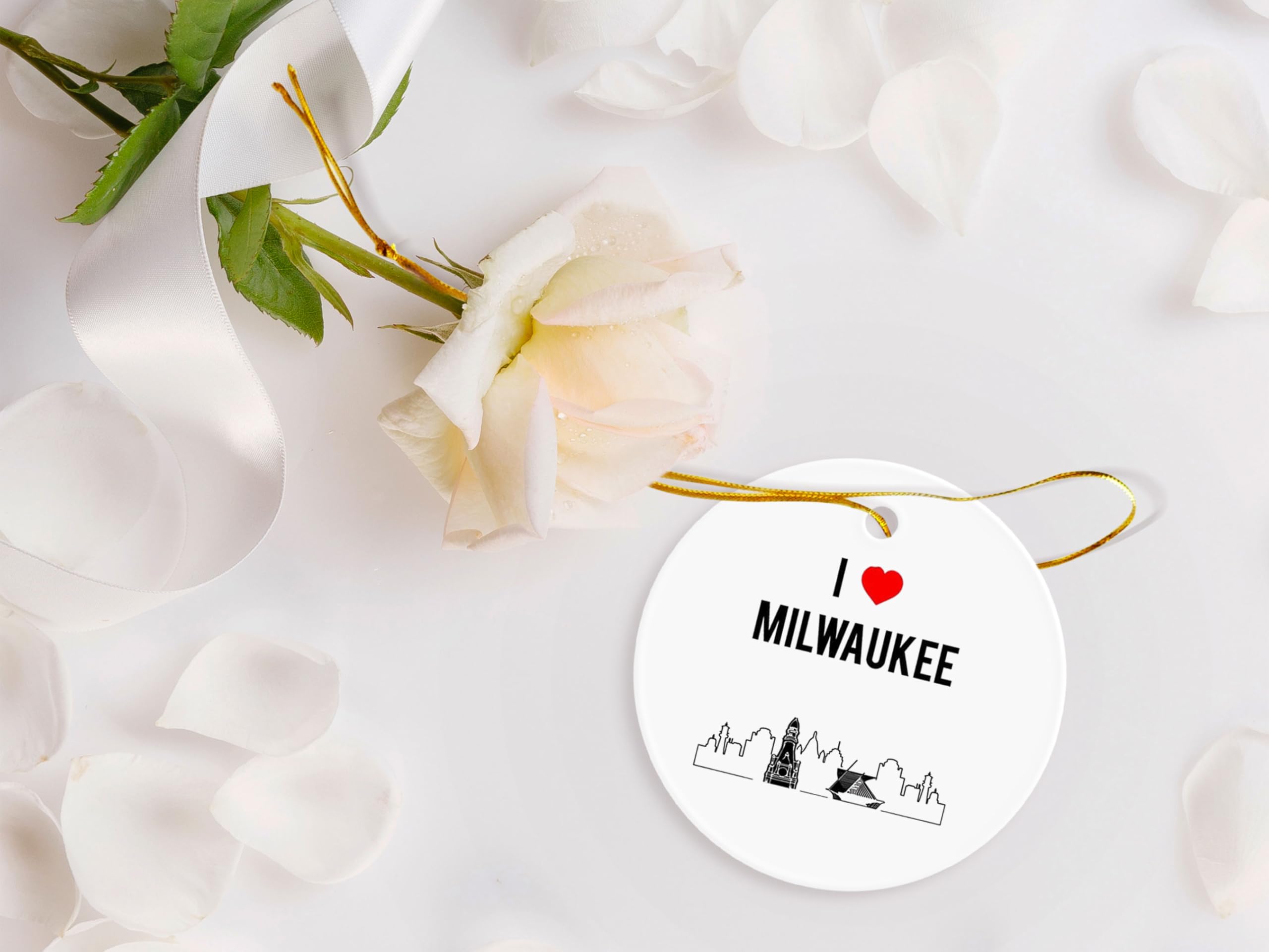 I Love Milwaukee Ceramic Ornament - 3 Inch Round Christmas Tree Decoration - Holiday Home Decor for Gifts, Collectibles & Festive Celebrations