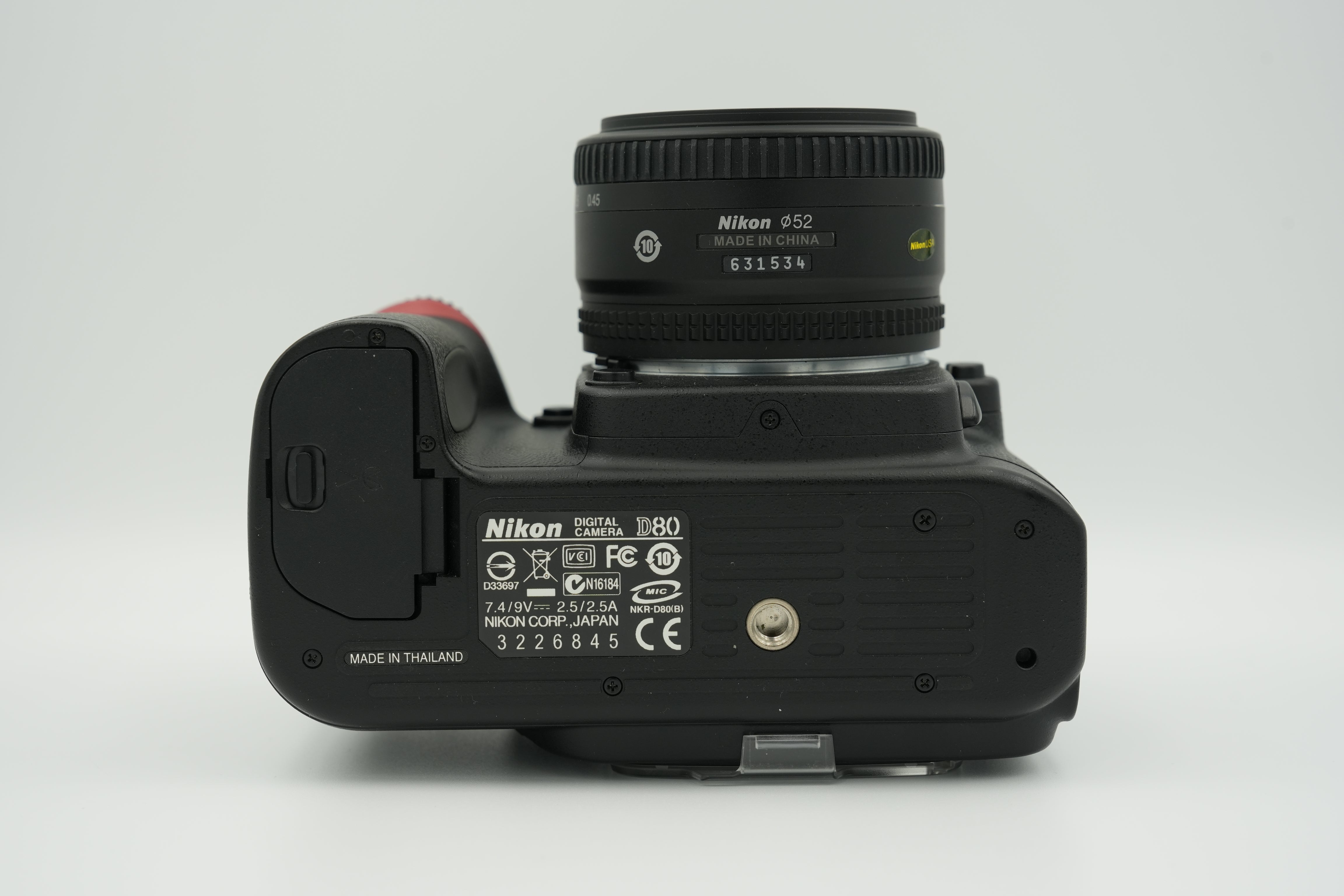 Refurbished Nikon D80 DSLR Camera with AF NIKKOR 50mm f/1.8 D Lens - Perfect for Portrait Photography & Low Light Shooting
