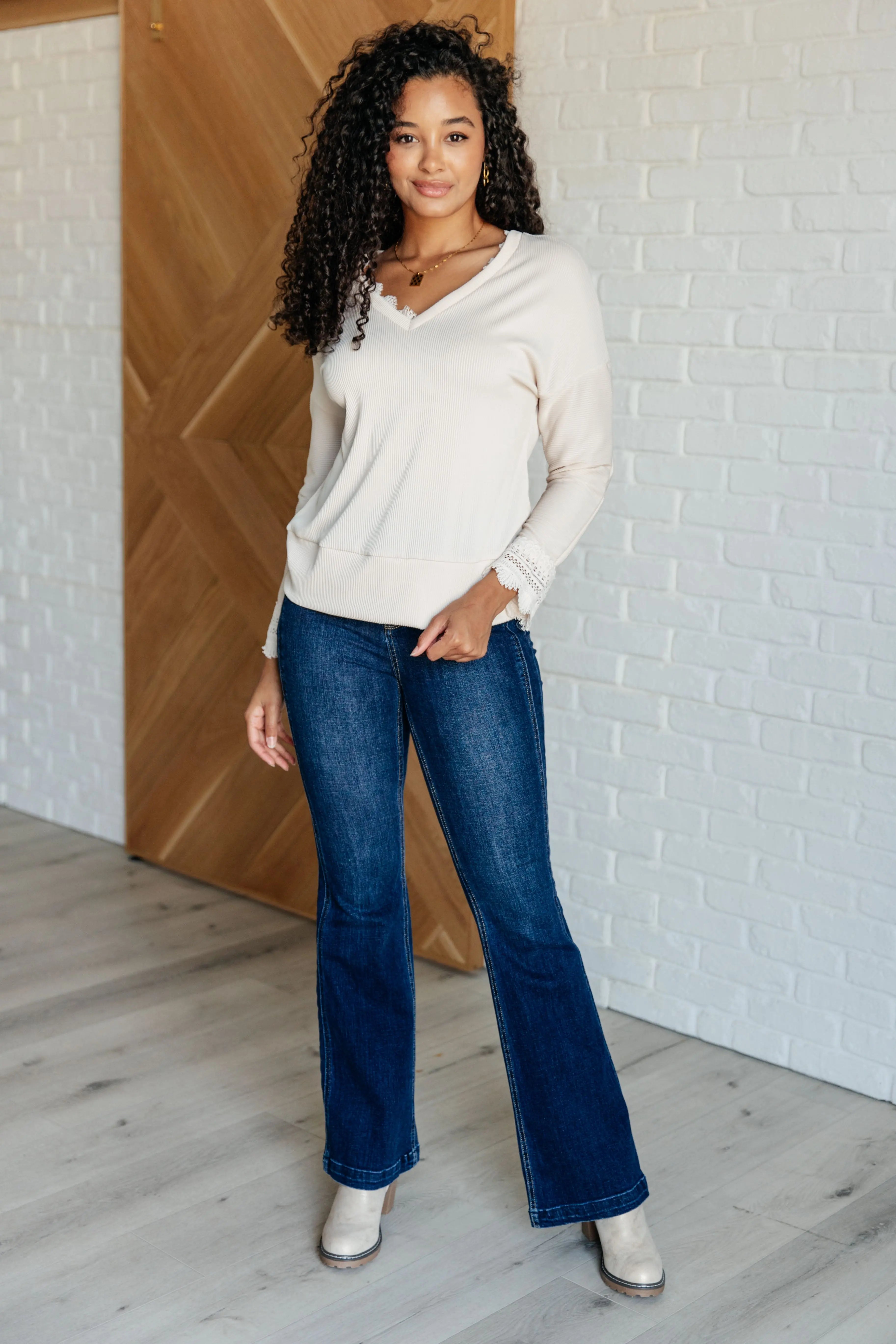 Elegant Lace Trim V-Neck Blouse for Women - Flowy Casual & Party Tops - Perfect for Dates, Office Wear, and Special Occasions