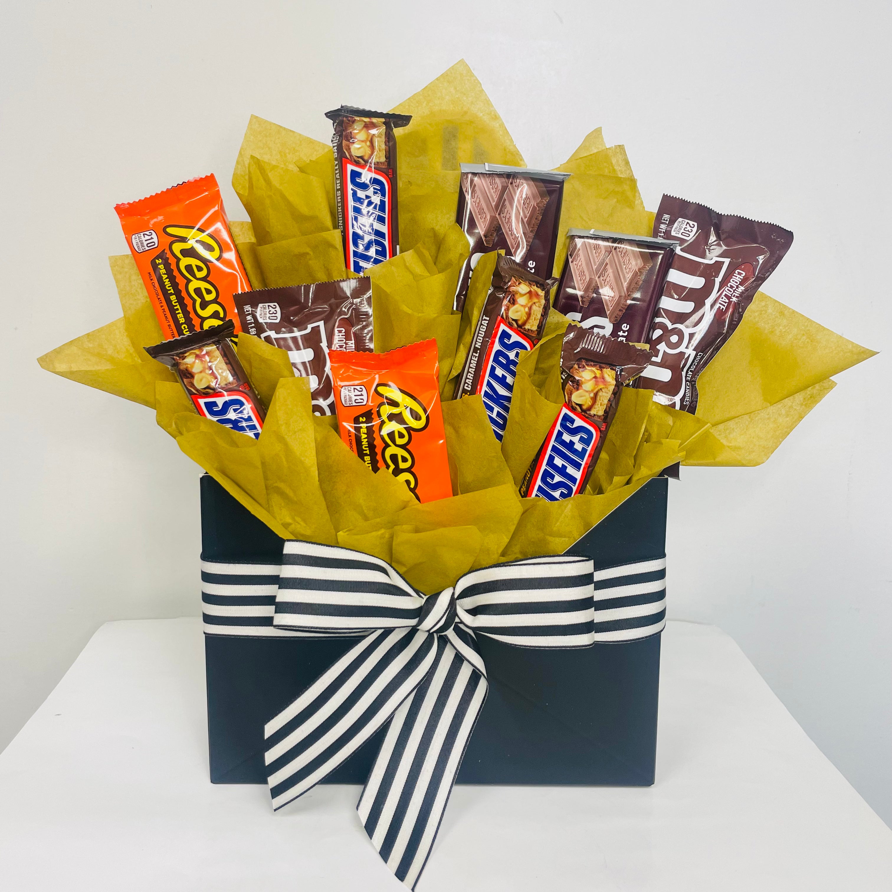 Premium Chocolate Candy Bouquet - Handmade Gourmet Gift for Birthdays, Anniversaries & Special Occasions | Perfect for Valentine's Day, Mother's Day & Romantic Surprises