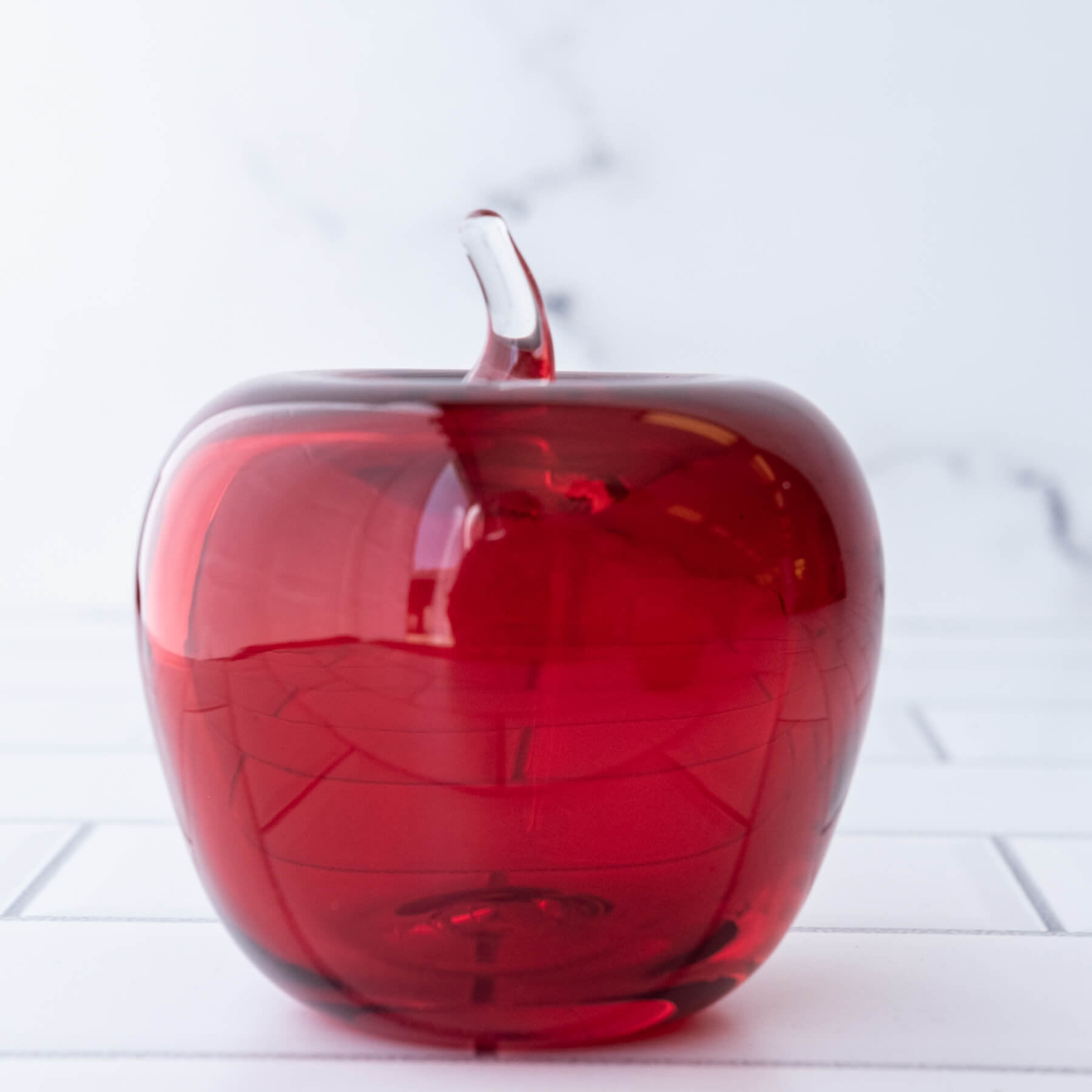 882 Apple Ruby - Premium Quality Fresh Apples for Healthy Snacking, Baking & Juicing | Perfect for Salads, Pies & Smoothies