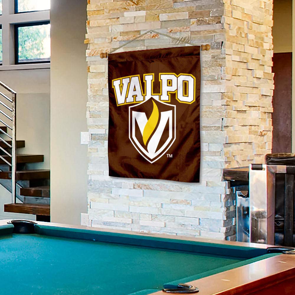 Valparaiso Crusaders House Flag with Wood Banner Pole Set - Durable Outdoor College Sports Decor for Game Day & Tailgating