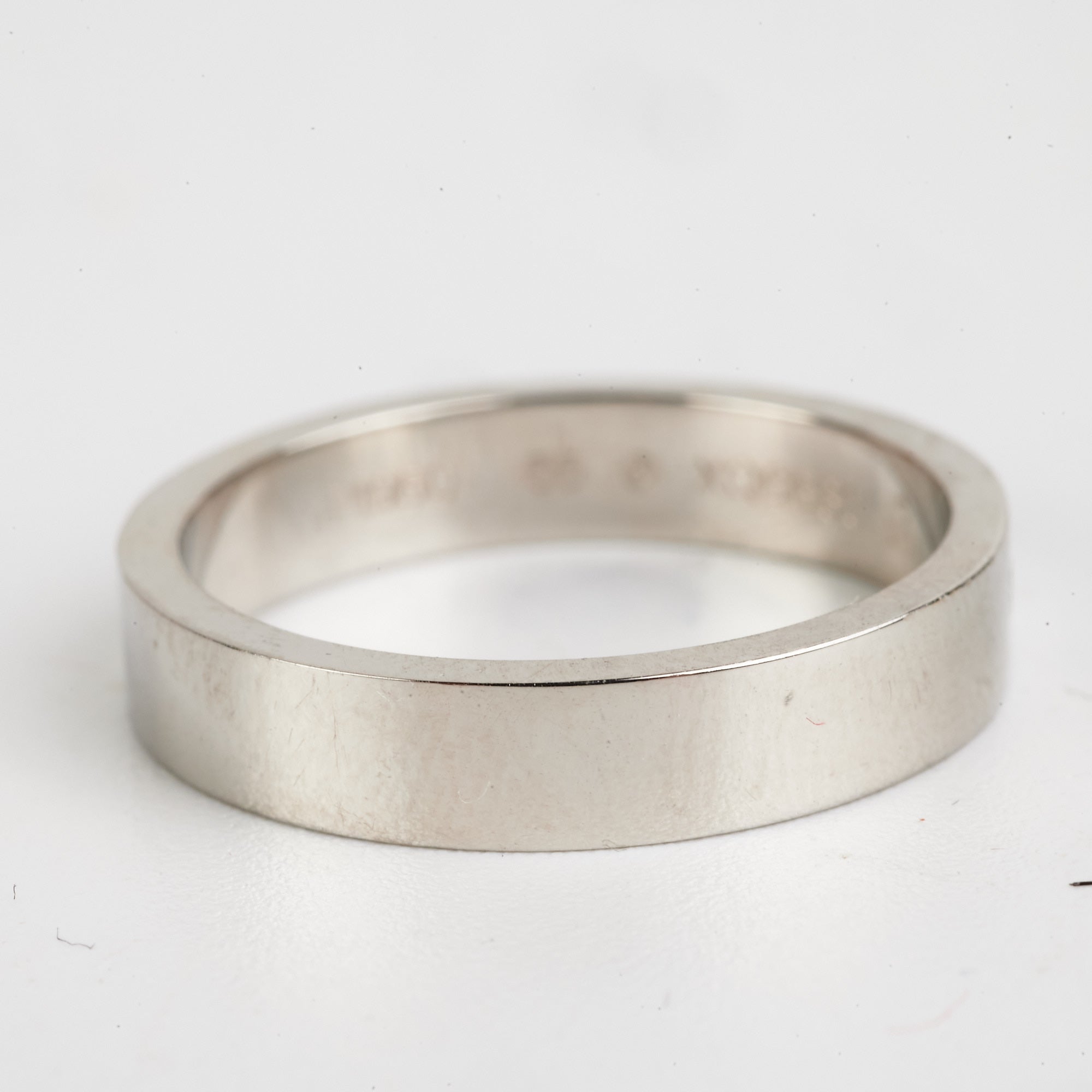 Cartier Love Wedding Band Ring - 18K Yellow Gold Size 55 for Women & Men - Perfect for Engagement, Anniversary & Romantic Gifts