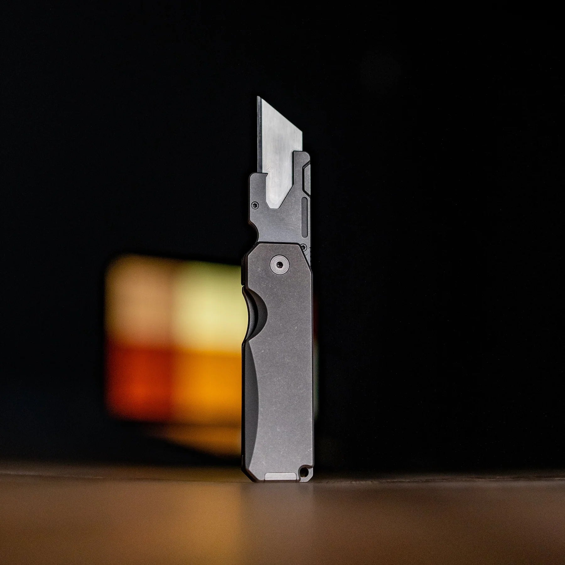 Premium Ti Utility Knife - Heavy Duty Retractable Box Cutter with 5 Blades for Packaging, Crafting & DIY Projects | Ergonomic Grip for Warehouse, Office & Home Use