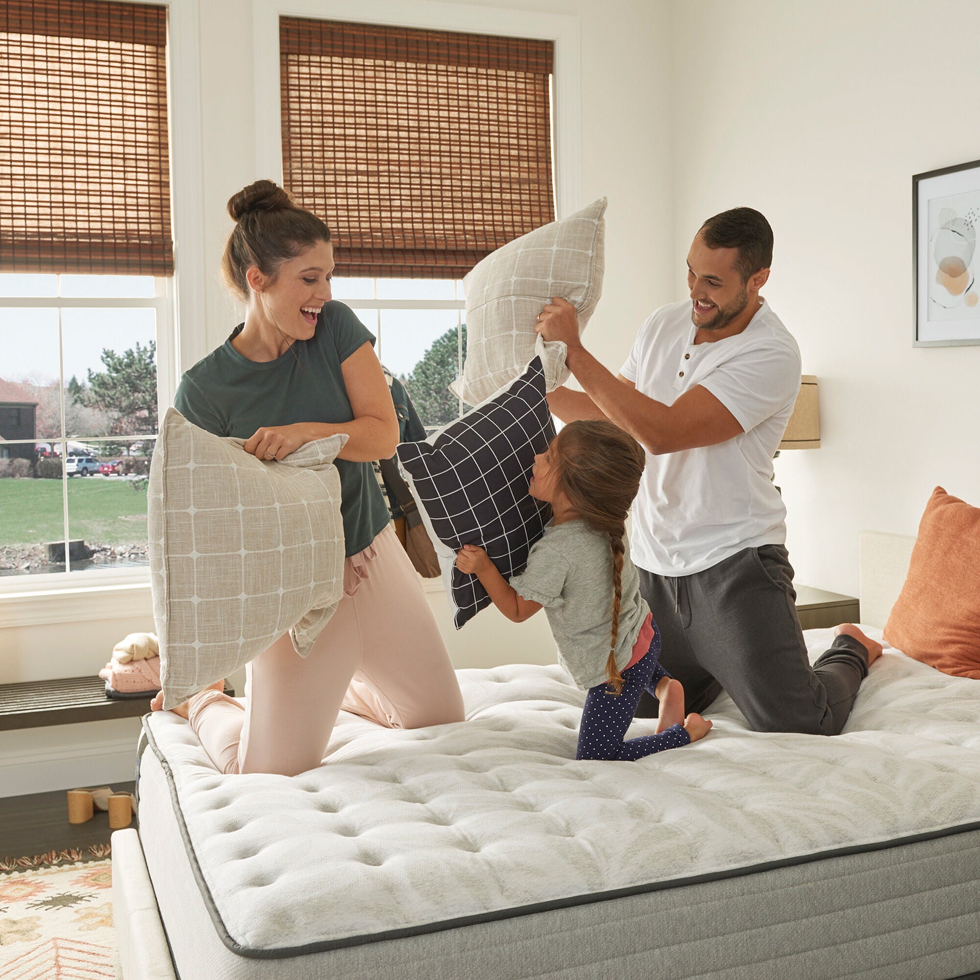Sealy Posturepedic Spring Bloom Firm Mattress - Queen Size for Back Pain Relief & Pressure Point Support | Perfect for Side Sleepers & Couples | Bedroom, Guest Room & Apartment Use