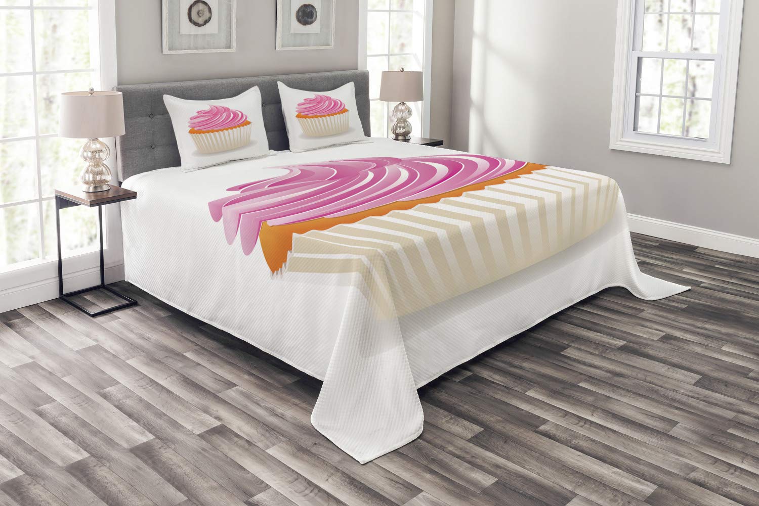 Ambesonne King Size 3-Piece Bedspread Set with 2 Pillow Shams - Pink Cupcake Celebration Design in Orange & Cream Colors for Bedroom Decor | Perfect for Birthday Parties, Dessert-Themed Rooms & Cozy Bedroom Makeovers