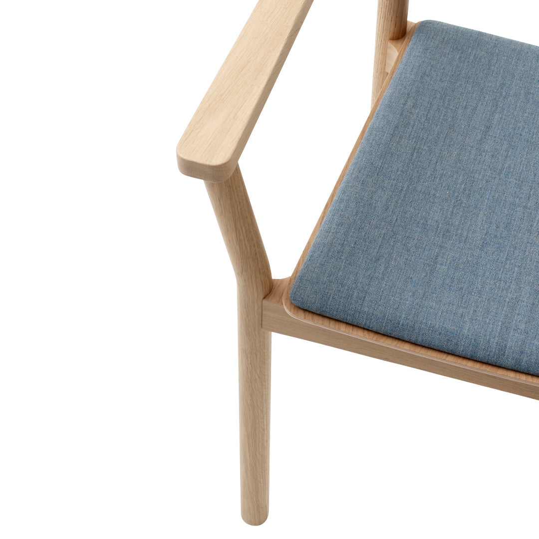 Betty TK11 Armchair - Modern Accent Chair for Living Room, Bedroom & Office - Comfortable Upholstered Lounge Chair with Sturdy Metal Legs - Perfect for Relaxing, Reading & Decorating Your Home