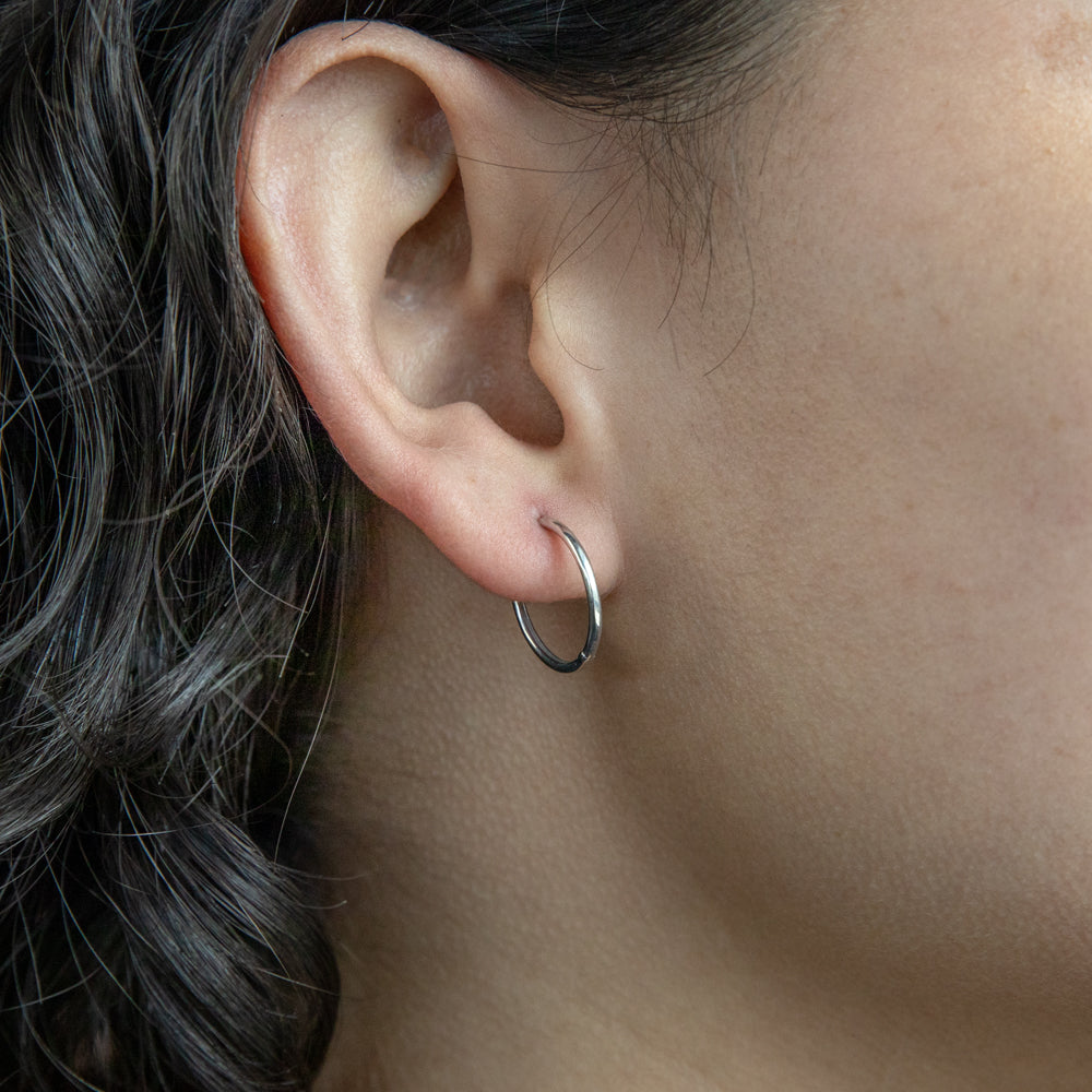 9ct White Gold Plain Hinged Twisted Hoop Earrings for Women - Elegant Everyday Jewelry for Work, Date Night & Special Occasions