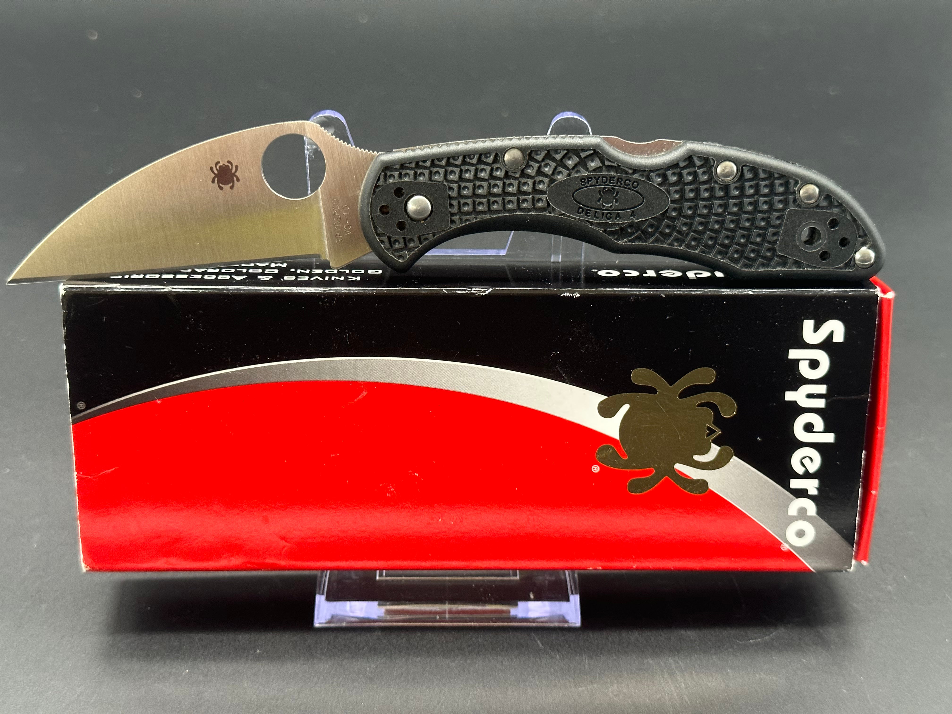 Spyderco Delica 4 Wharncliffe Folding Knife - EDC Pocket Knife for Outdoor, Camping & Everyday Carry | Lightweight & Durable Tactical Knife