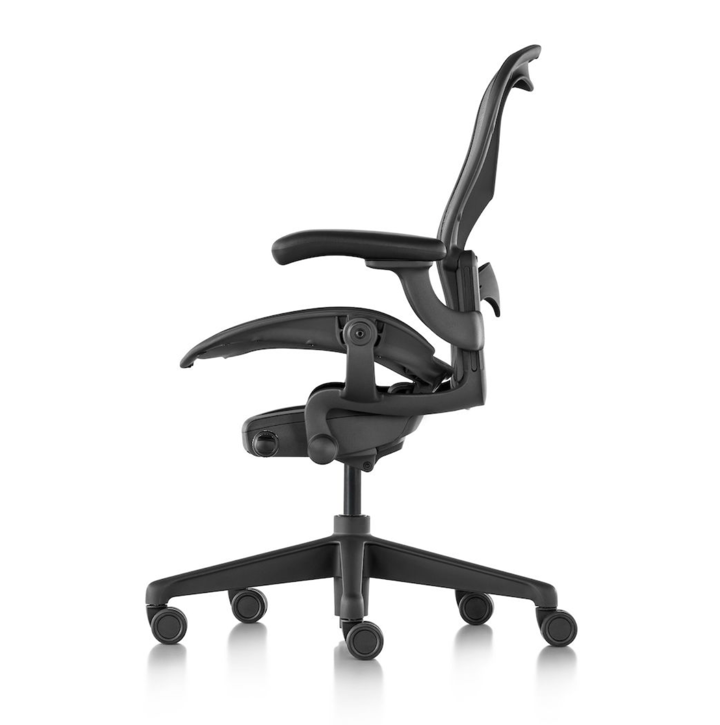 Herman Miller Aeron Chair Remastered - Graphite Ergonomic Office Chair with Adjustable Lumbar Support | Perfect for Home Office, Gaming Setup & Workspace Comfort