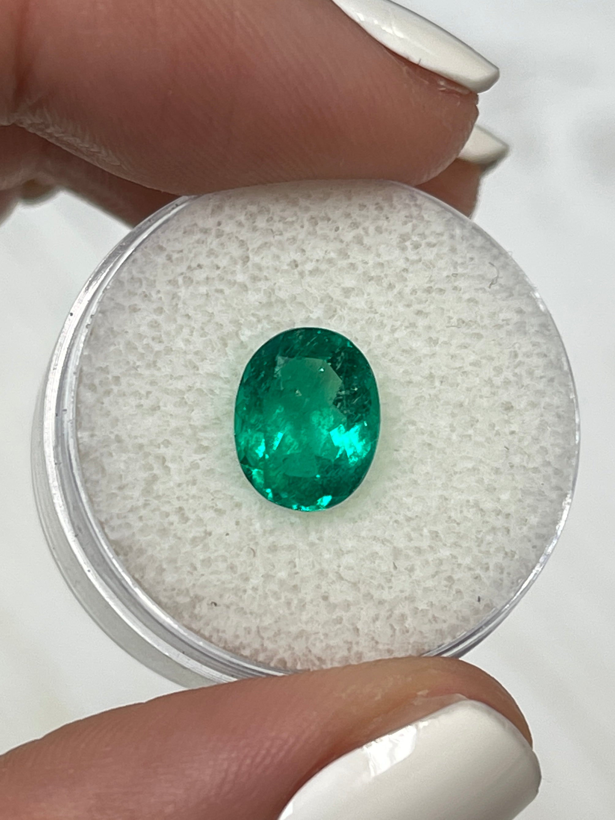 2.16 Carat 10x8mm Vivid Muzo Green Natural Loose Colombian Emerald Oval Cut Gemstone for Jewelry Making, Engagement Rings & Luxury Gifts