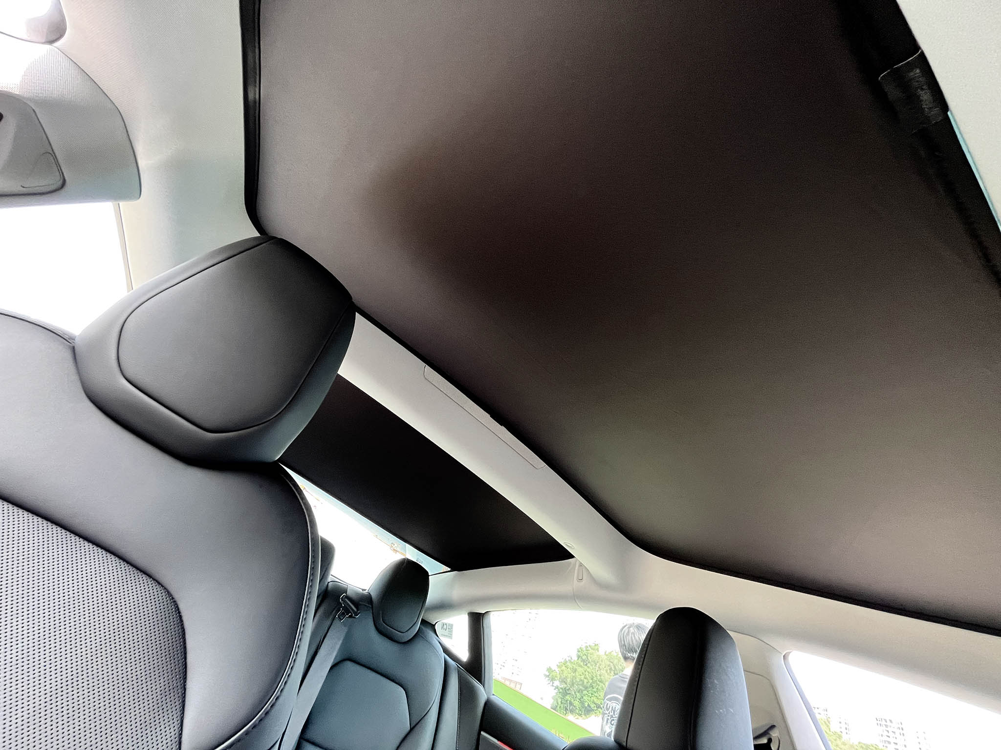 2024+ Tesla Model 3 Highland Sunroof Sunshade - UV Protection & Heat Reduction Car Accessories for Summer Driving Comfort