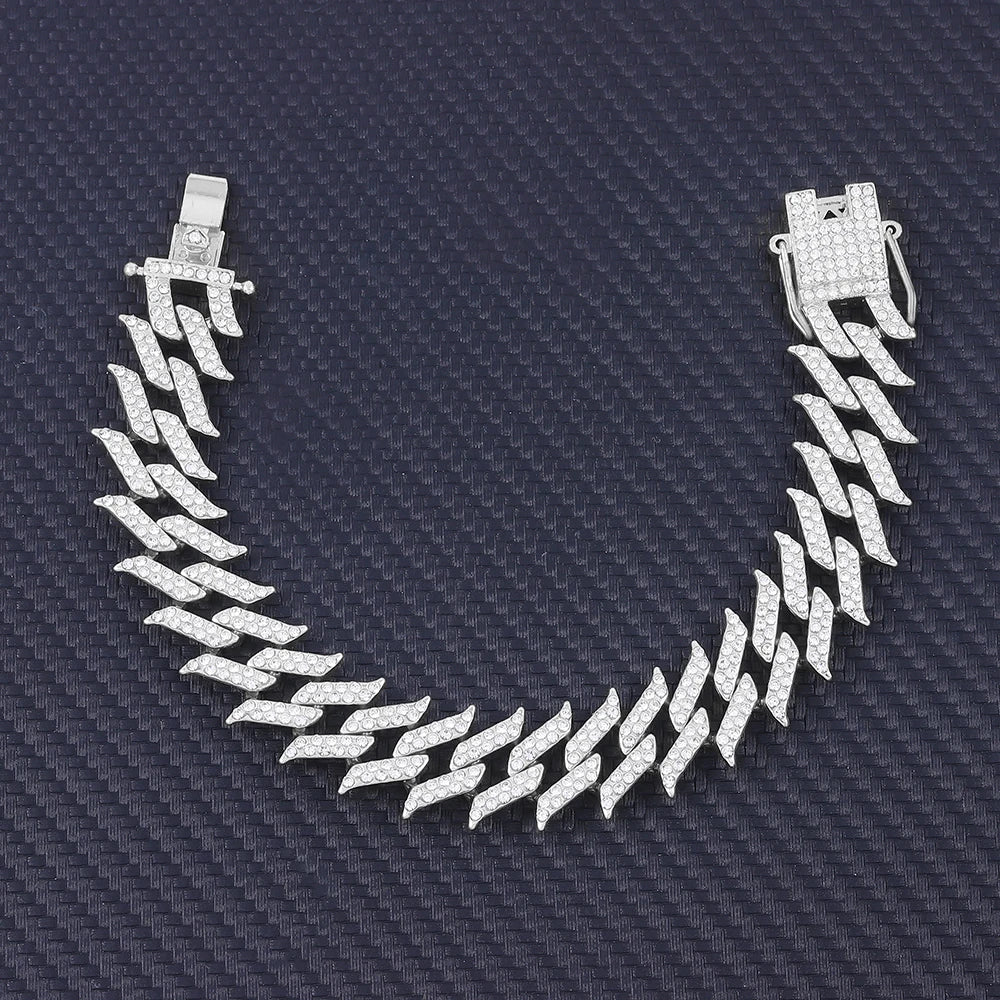 Elegant Luxury Bracelet for Women - Gold & Silver Fashion Jewelry - Perfect for Parties, Weddings & Everyday Wear