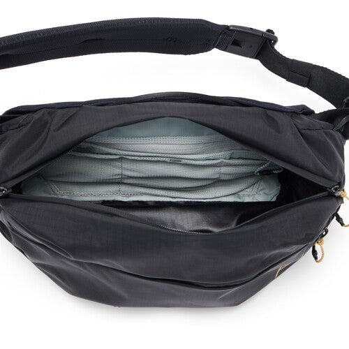 Peak Design Outdoor Sling 7L Camera Bag - Waterproof & Lightweight Crossbody Sling Pack for Travel, Hiking & Everyday Carry (Black) - Perfect for DSLR, Mirrorless Cameras & Essentials