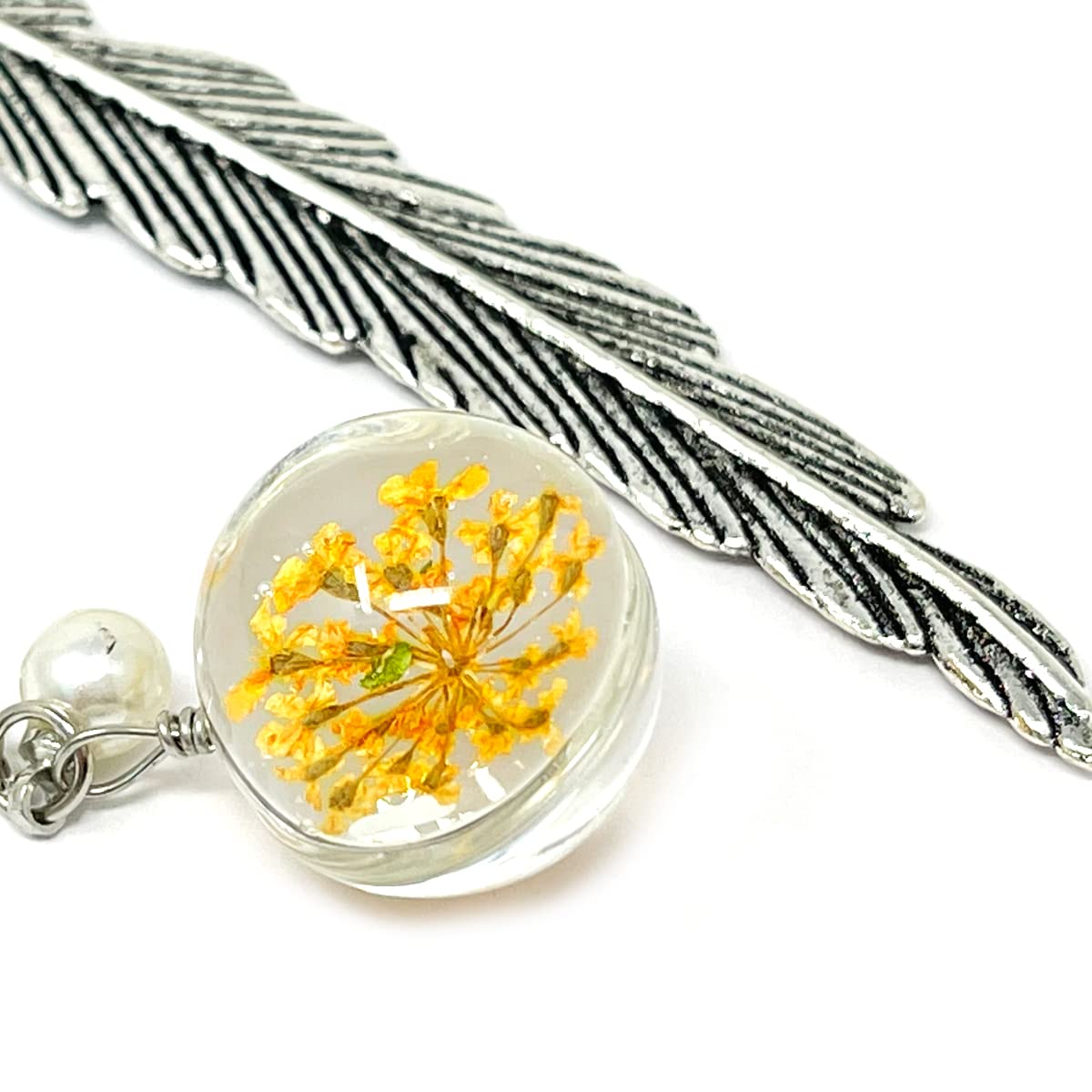 Allydrew Elegant Metal Leaf Bookmark with Charm - Perfect Gift for Book Lovers & Readers (Set of 2, Yellow & Peach) - Ideal for Novels, Journals & Bible Reading