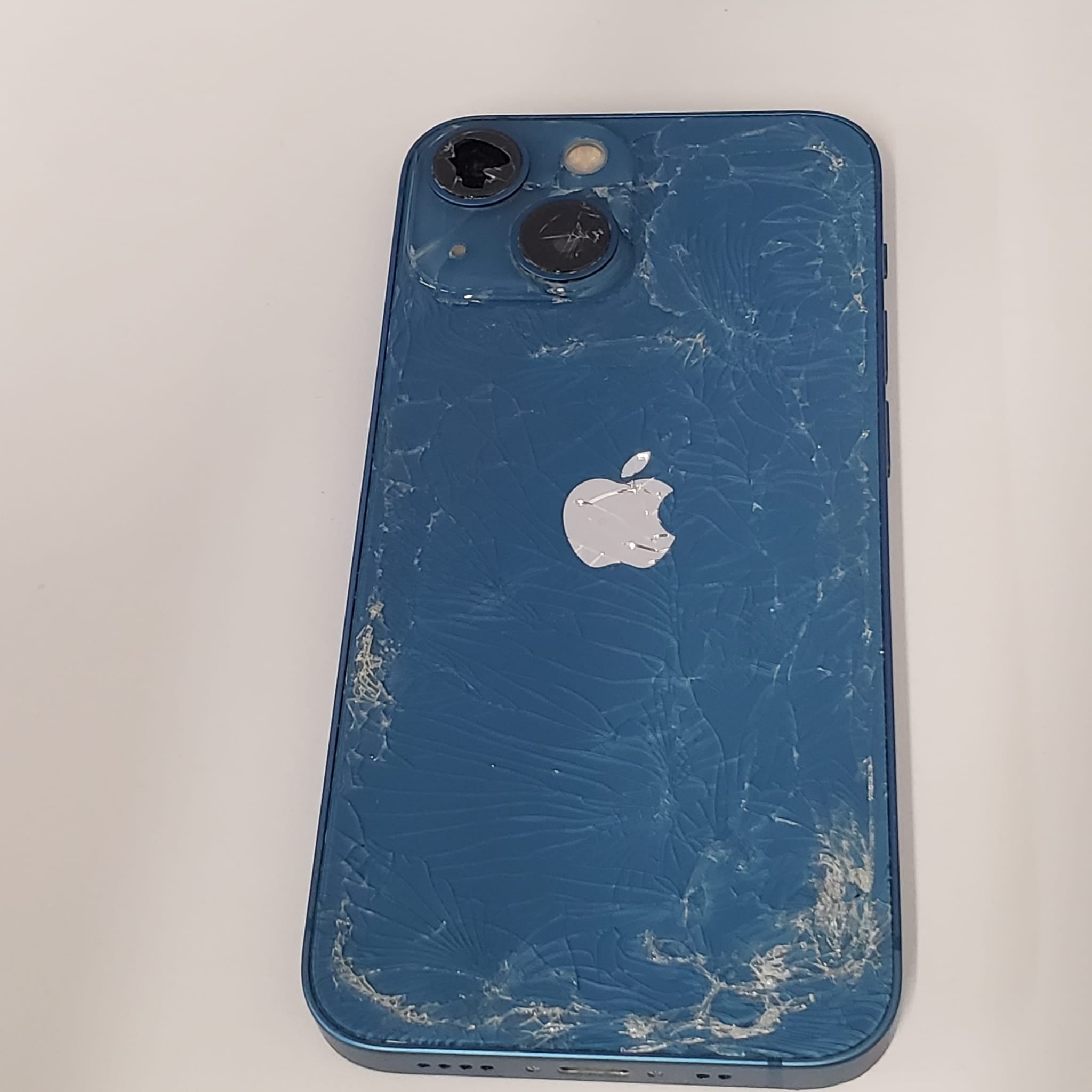 Refurbished iPhone 13 Mini 128GB (4GB RAM) - 5.4