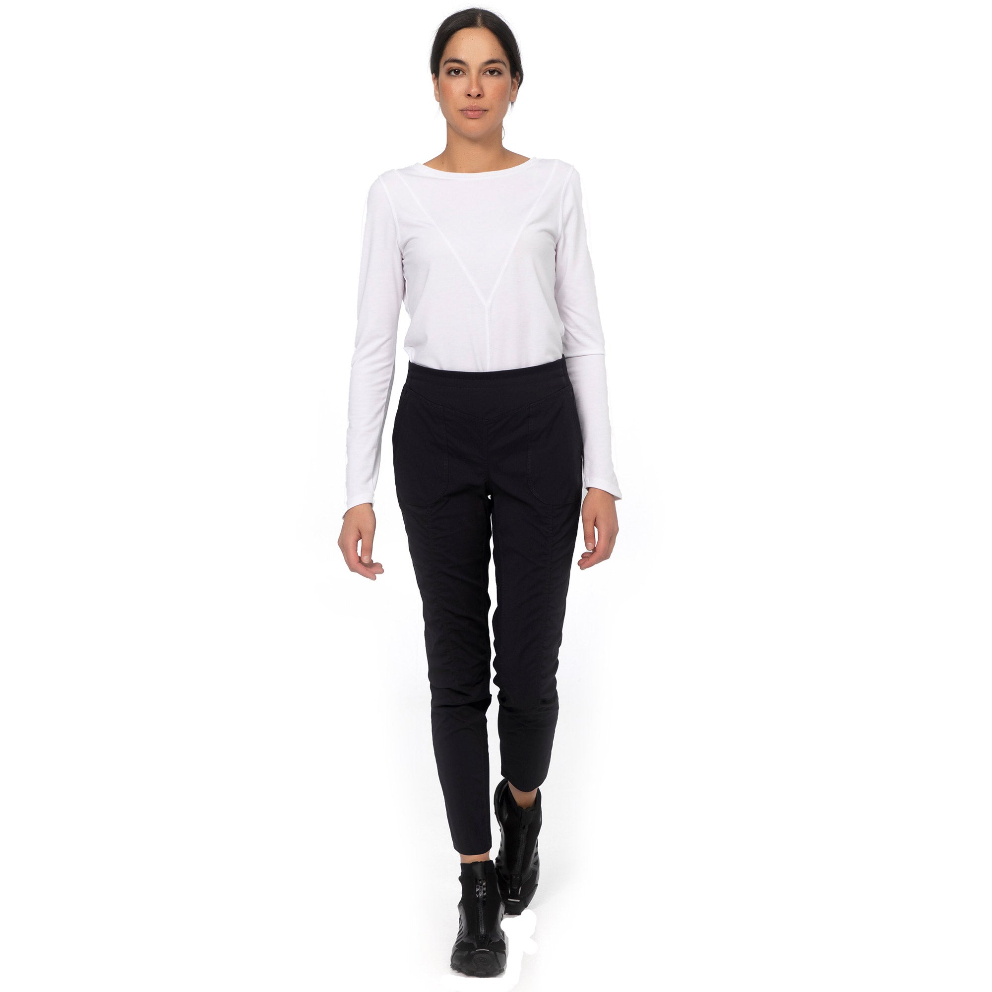 BLACK 07006