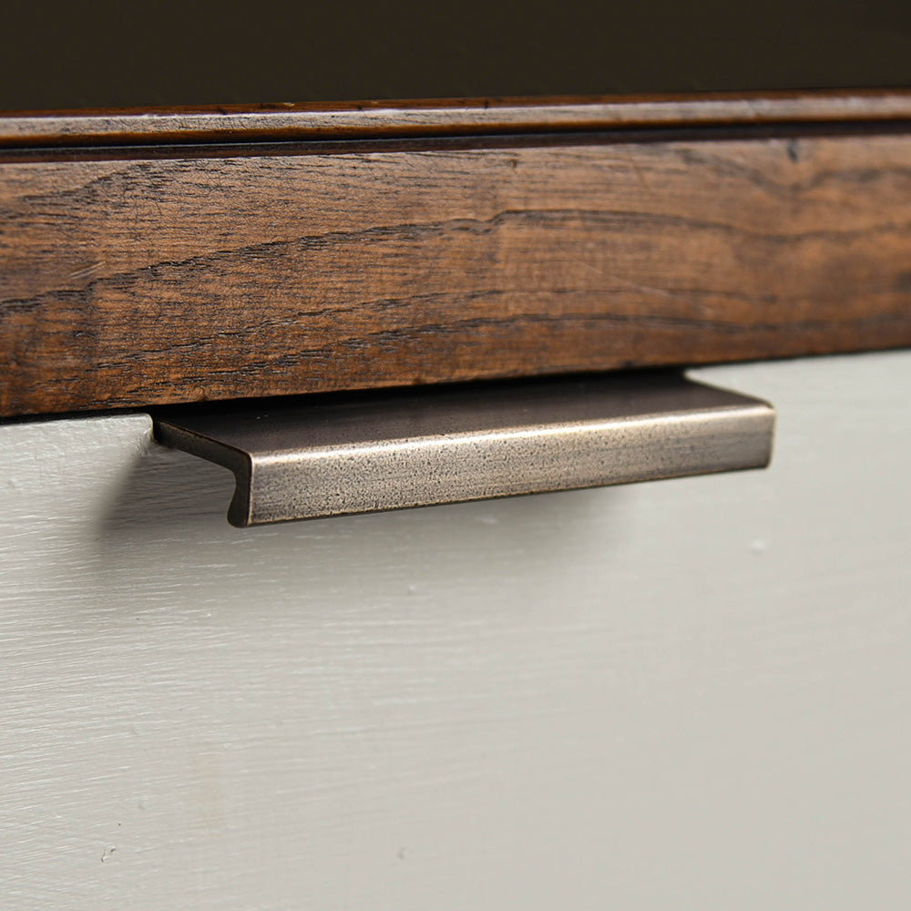 Vintage Distressed Antique Brass Cabinet Pull Handle - 5 Inch Flat Edge Drawer Pull for Kitchen, Bathroom & Furniture (Set of 10) - Perfect for Farmhouse, Industrial & Rustic Home Decor