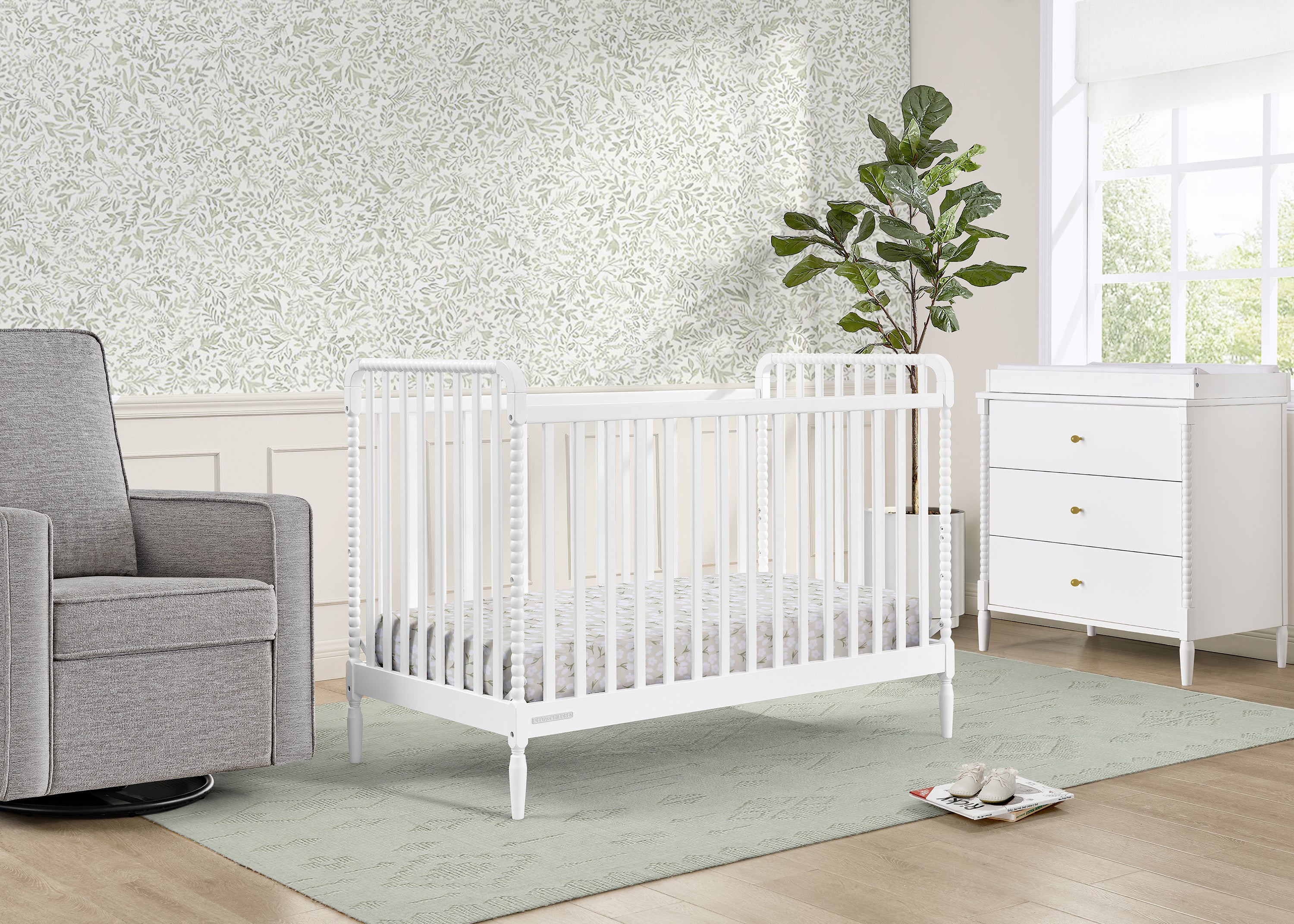 Lily 4-in-1 Convertible Baby Crib - White Nursery Furniture for Newborn to Toddler Bed | Perfect for Modern Nursery, Bedroom & Daycare