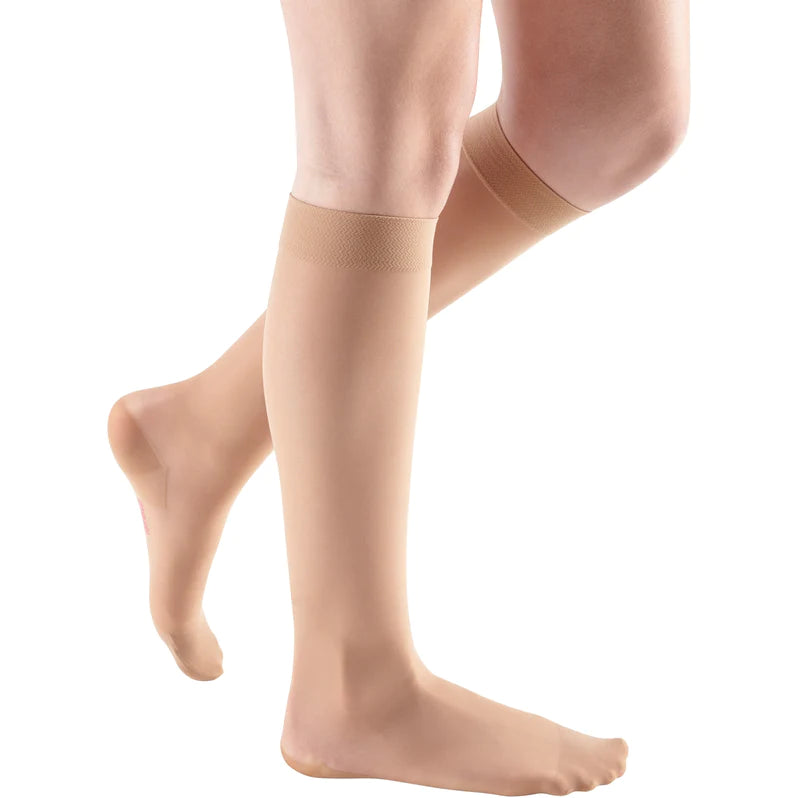 Medi Sheer & Soft 20-30mmHg Compression Socks for Women & Men - Closed Toe Calf Length Support Stockings - Ideal for Travel, Running, Nursing & Varicose Vein Relief