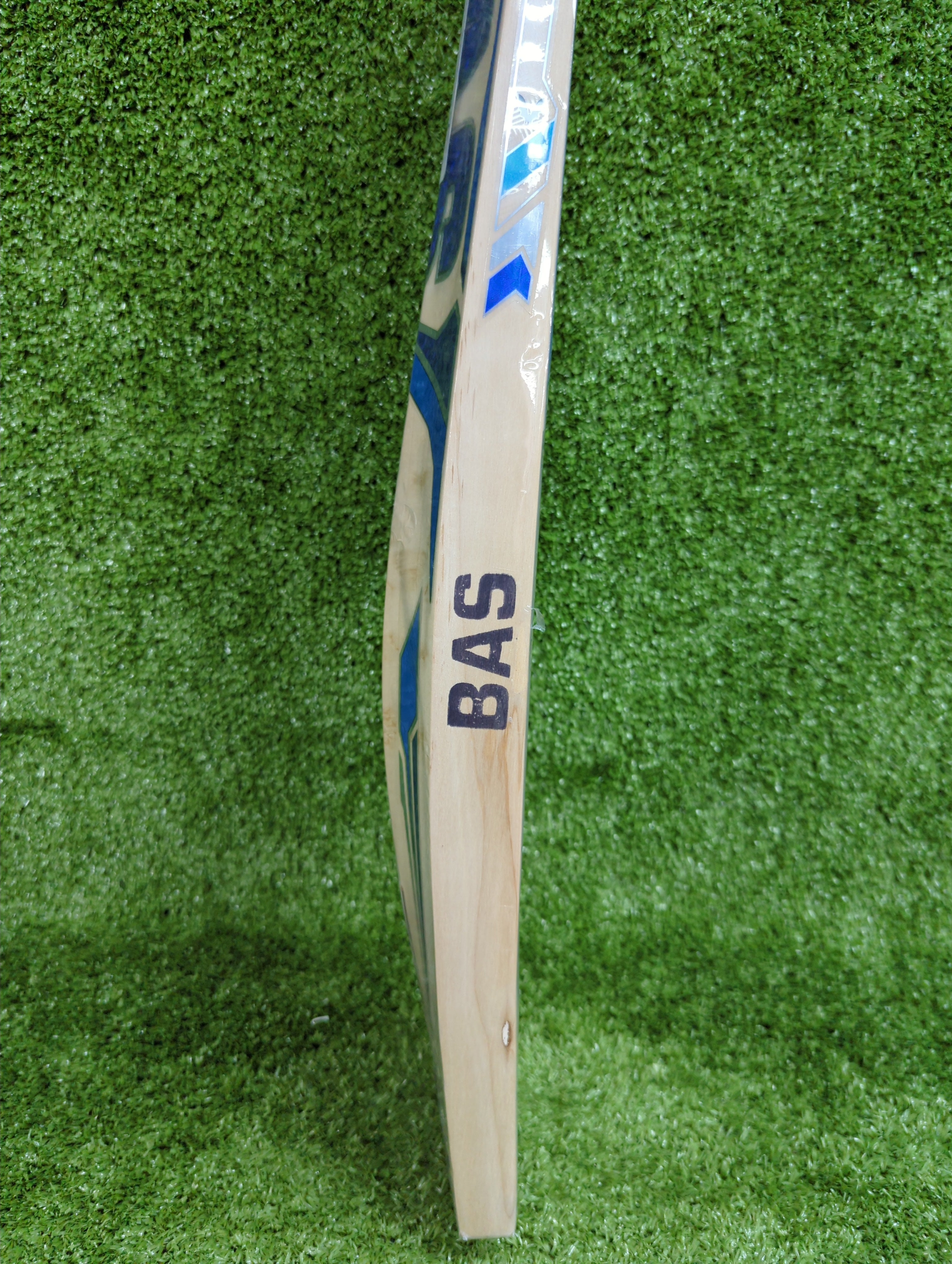 Premium English Willow Cricket Bat for Men & Women - Lightweight & Durable for Professional & Casual Play - Perfect for Matches, Practice & Backyard Games