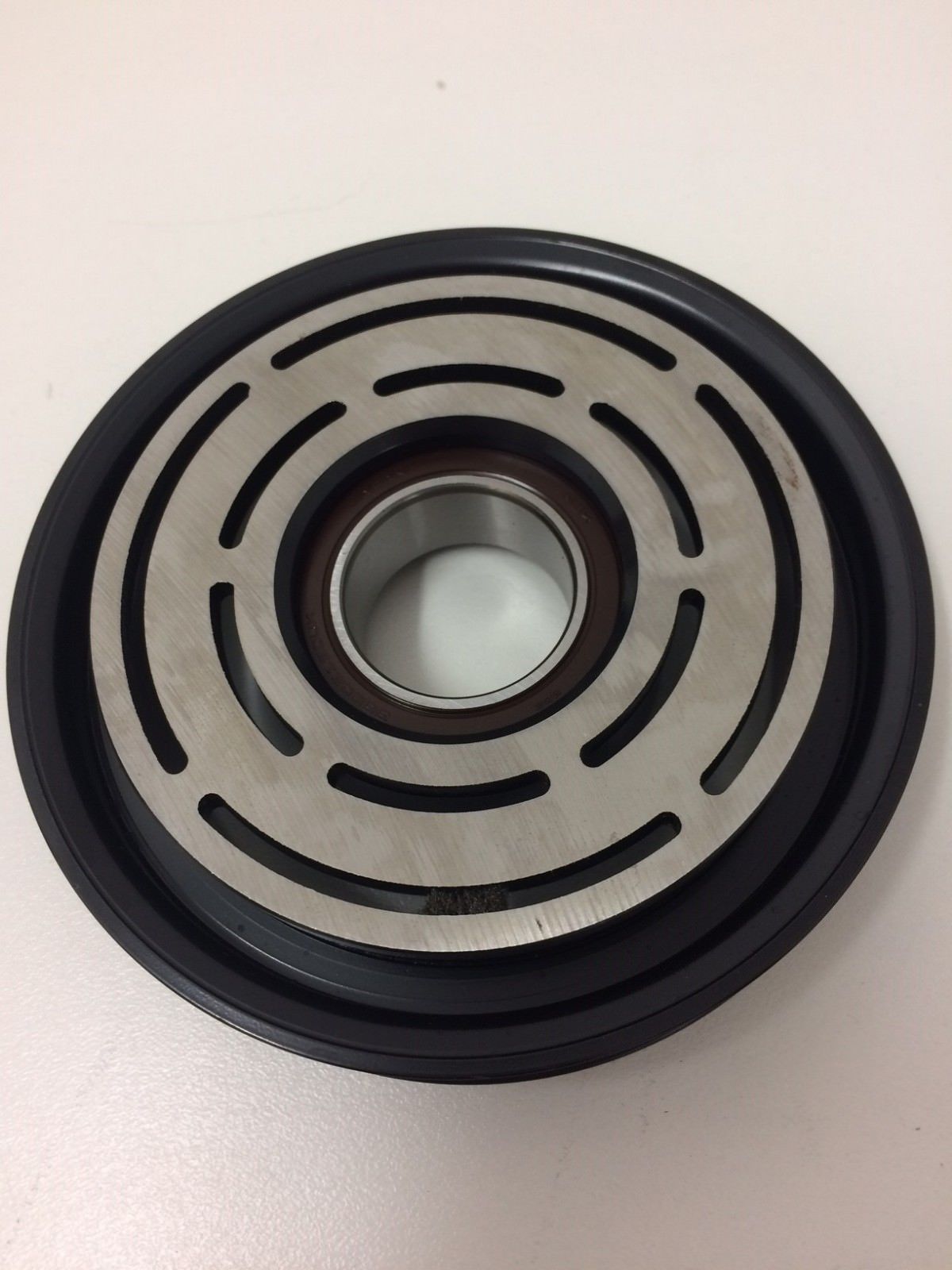 Genuine Holden TF Rodeo 1997-2002 AC Compressor Front Pulley Replacement Part - Perfect for Cooling System Repair & Maintenance