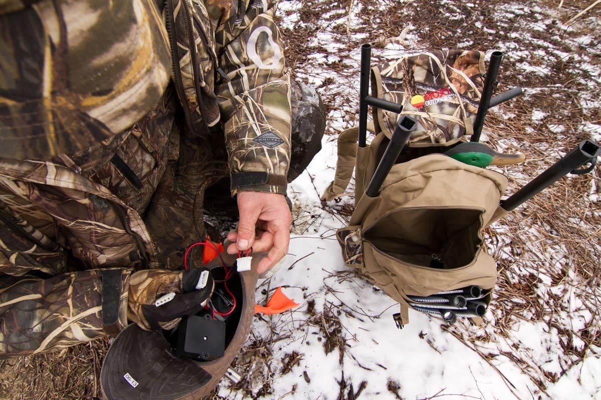 MOJO Outdoors Premium Duck Hunting Accessories - Waterproof Bags, Tactical Backpacks & Decoy Gear for Waterfowl Hunters | Ideal for Marsh, Field & Blind Hunting