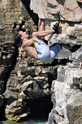 20x30 Inch Laminated Rock Climbing Poster - Vibrant Colors & Stunning Imagery for Home & Office Decor - Perfect for Bedroom, Gym, or Adventure Enthusiast Gifts
