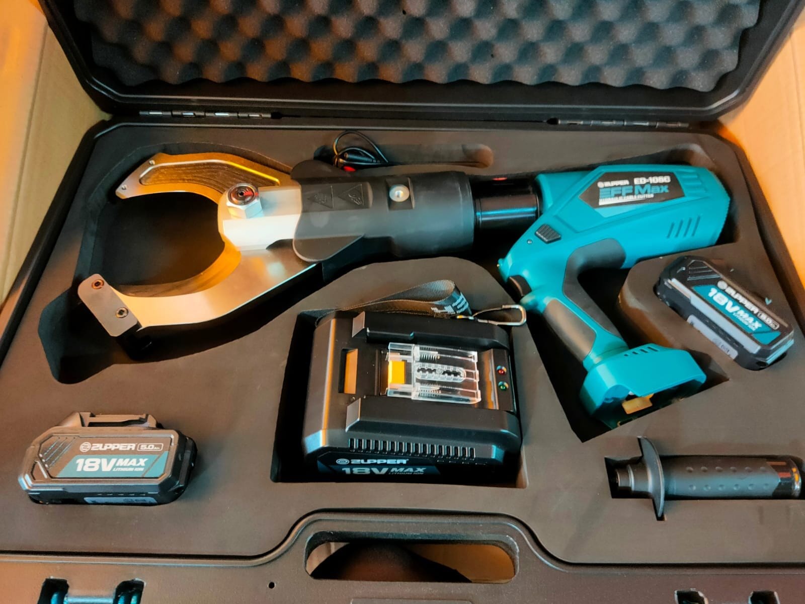 Aiko 18V 5.0Ah Cordless Hydraulic Cable Cutter Tool - 105mm Cutting Capacity | Model ED 105C | Perfect for Electrical Work, Construction & Industrial Applications