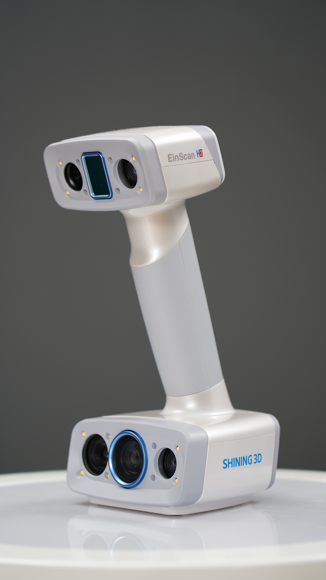 EinScan H2 High-Resolution Handheld 3D Scanner for 3D Printing, Reverse Engineering & CAD Design - Perfect for Industrial Prototyping, Product Development & Digital Archiving
