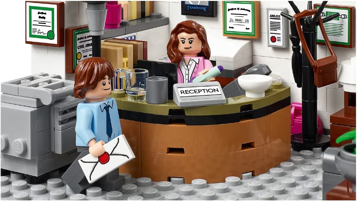 LEGO Ideas The Office Building Set (21336) - 1164 Pieces, Collectible Model for Fans of The TV Show - Perfect for Display, Gifts & Office Decor