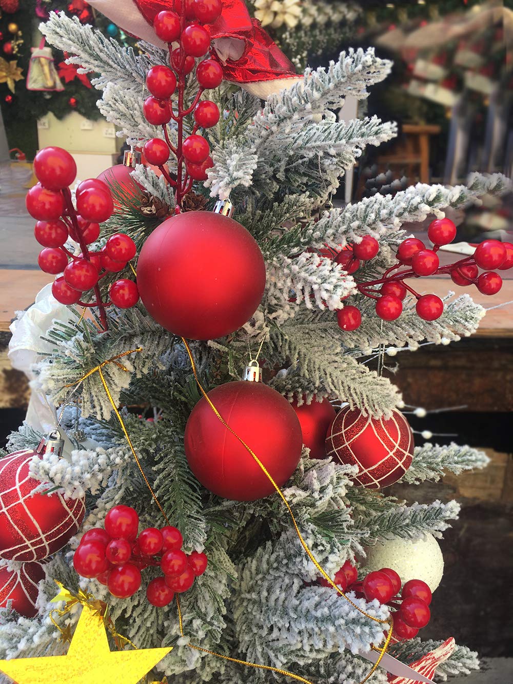 24 Pcs Artificial Christmas Berries Stems - Red Berry Branches for Holiday Tree Decorations, DIY Crafts, Wreaths and Festive Home Decor (Perfect for Christmas, Winter Weddings & Seasonal Centerpieces)