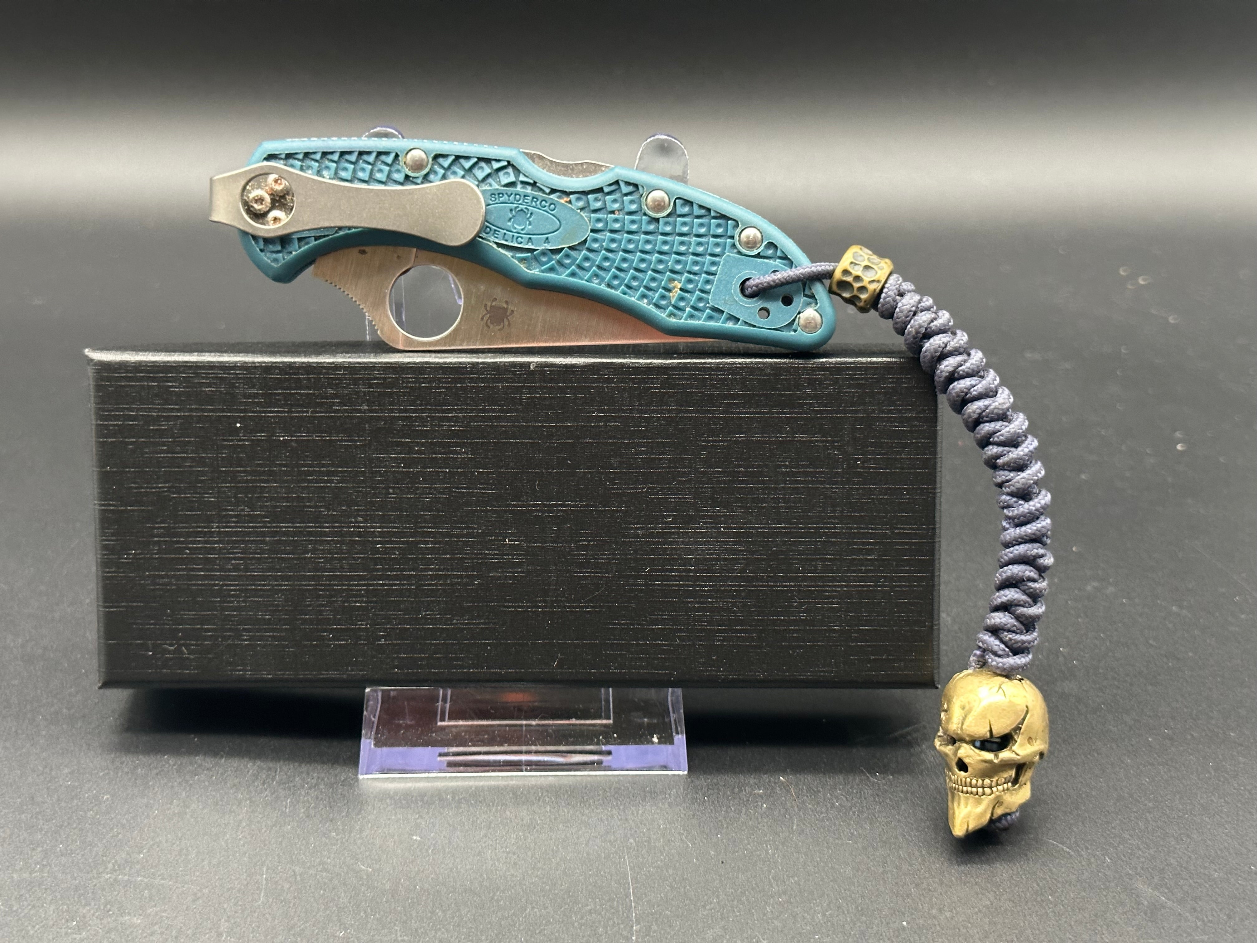 Spyderco Delica 4 Folding Knife - K390 Steel Blade, Blue FRN Handle - EDC Pocket Knife for Outdoor, Camping & Everyday Carry