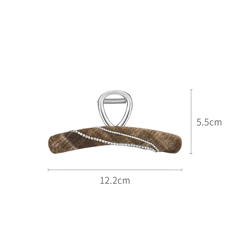 Vera Large Hair Claw Clip for Women - Strong Hold Hair Clips for Thick Hair - Perfect for Ponytails, Buns and Updos - Salon Quality Hair Accessories for Everyday Use, Workouts and Special Occasions