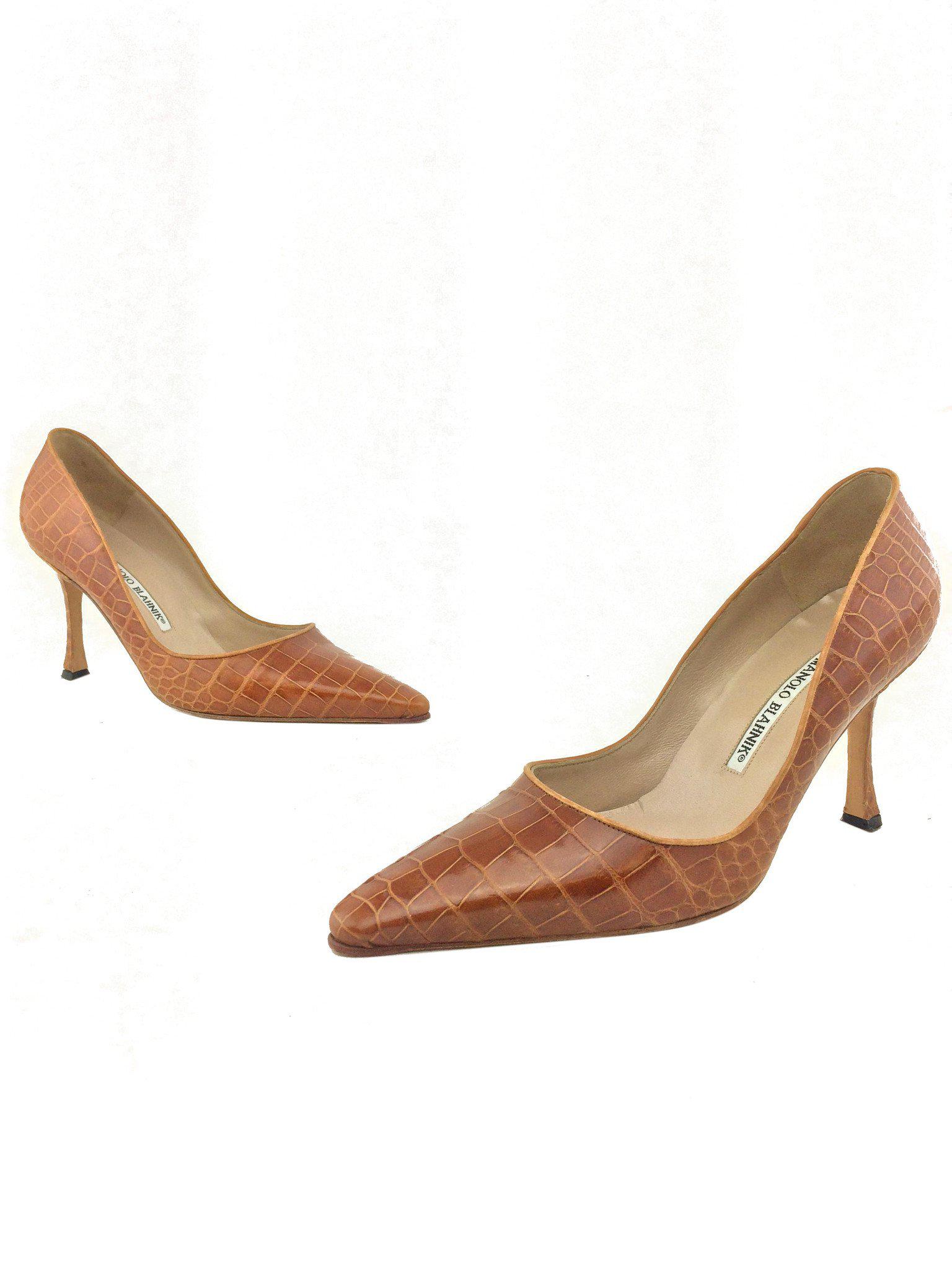 Manolo Blahnik BB Crocodile Leather Pumps Women's Size 8.5 - Elegant High Heels for Wedding, Party & Evening Events