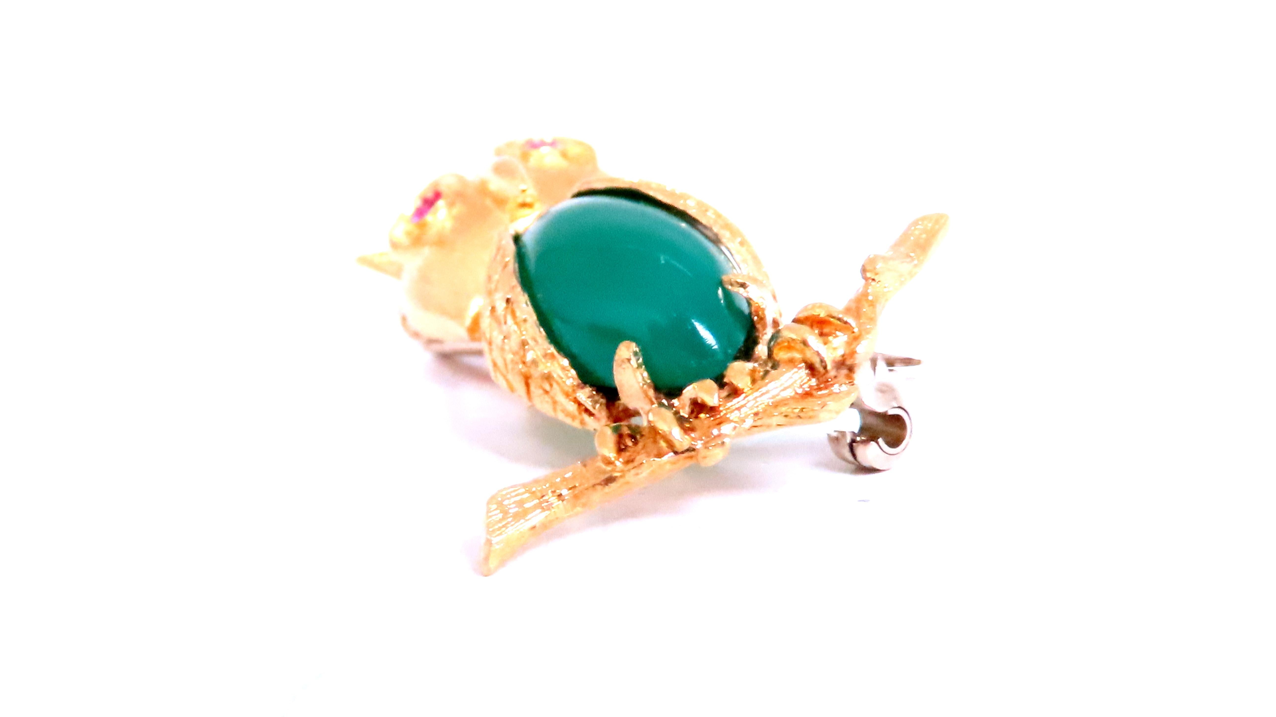 Owl Jade Ruby Figurine 3D Brooch Pin - 18K Gold Jewelry for Women - Elegant Owl-Shaped Brooch for Formal Events, Parties & Gift Giving