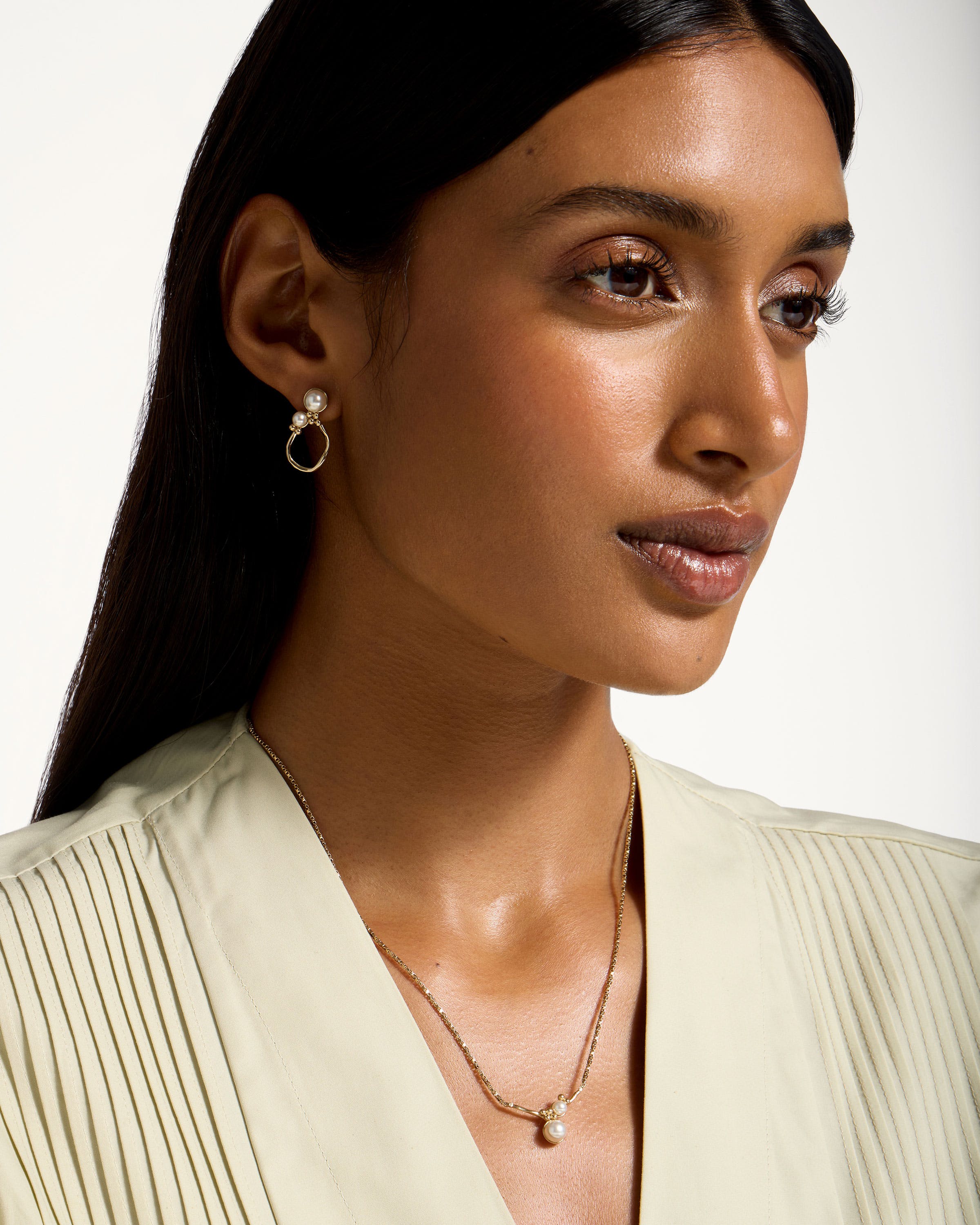 22K Gold Plated Pearl Cluster Necklace for Women - Elegant Layered Statement Jewelry for Weddings, Parties & Special Occasions