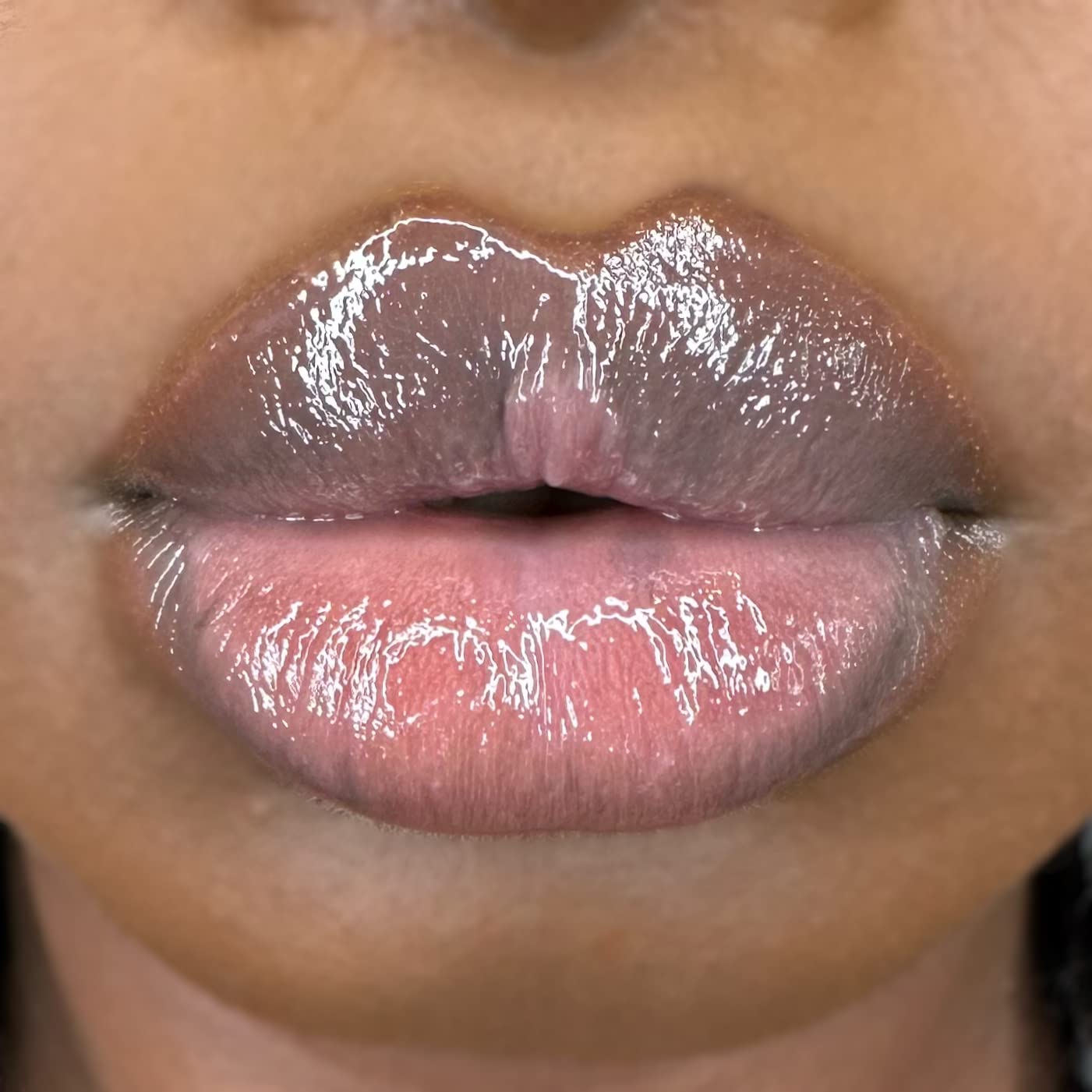 Makeup Revolution Lip Swirl Ceramide Gloss - Hydrating Transparent Lip Shine with Vitamin E (4.5ml) for Daily Moisture & Natural Look | Perfect for Work, Date Night & Everyday Wear