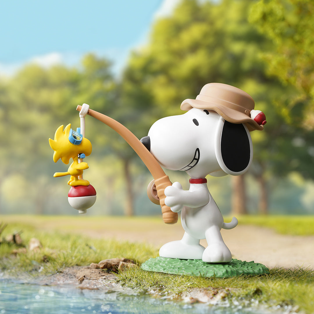 POP MART Snoopy The Best Friends Series Blind Box Collectible Figures - Cute Peanuts Gang Character Toys for Display, Gifts & Surprise Unboxing Fun