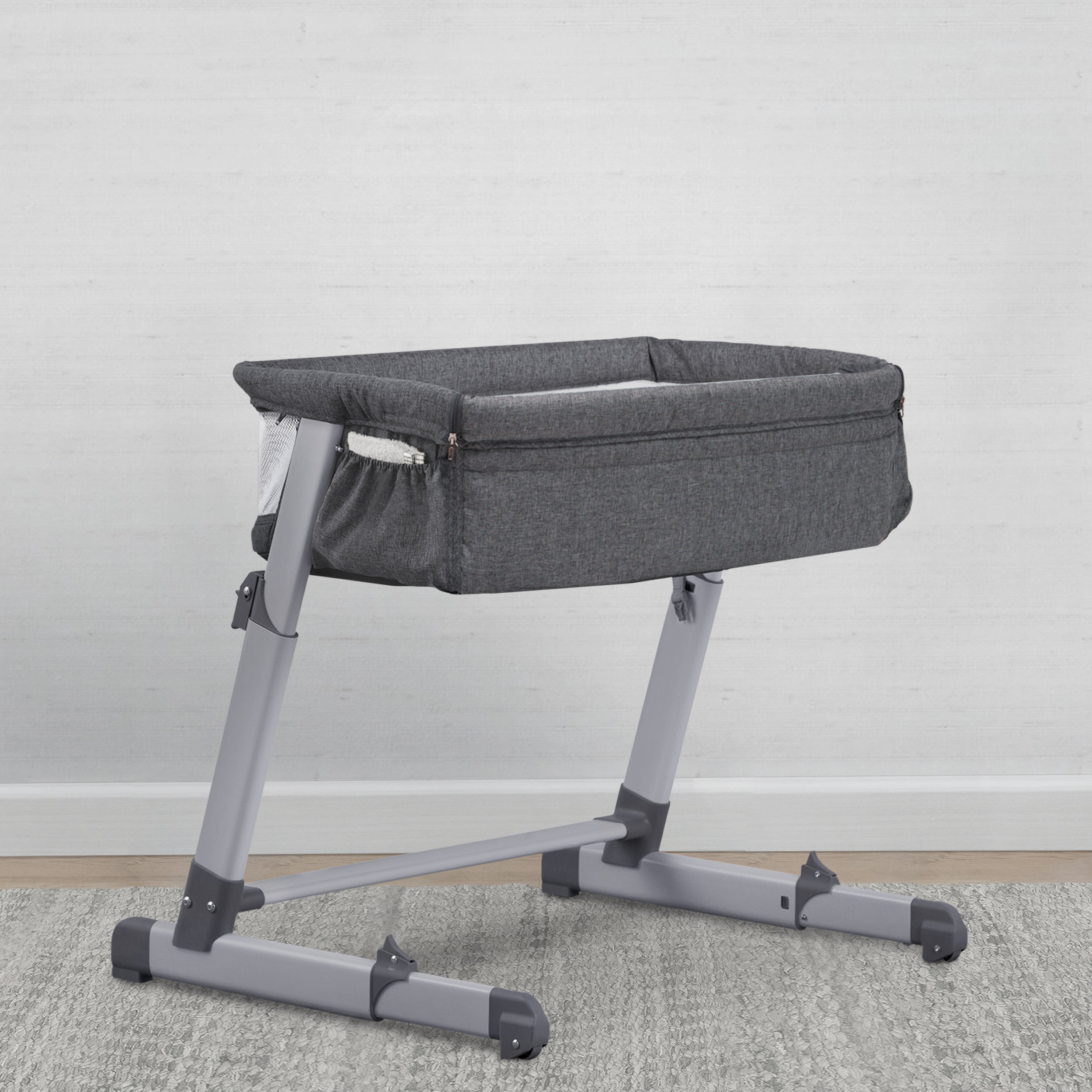 Portable Baby Bassinet for Newborns - Lightweight & Safe Crib with Breathable Mesh Sides | Perfect for Nursery, Bedside Co-Sleeping & Travel