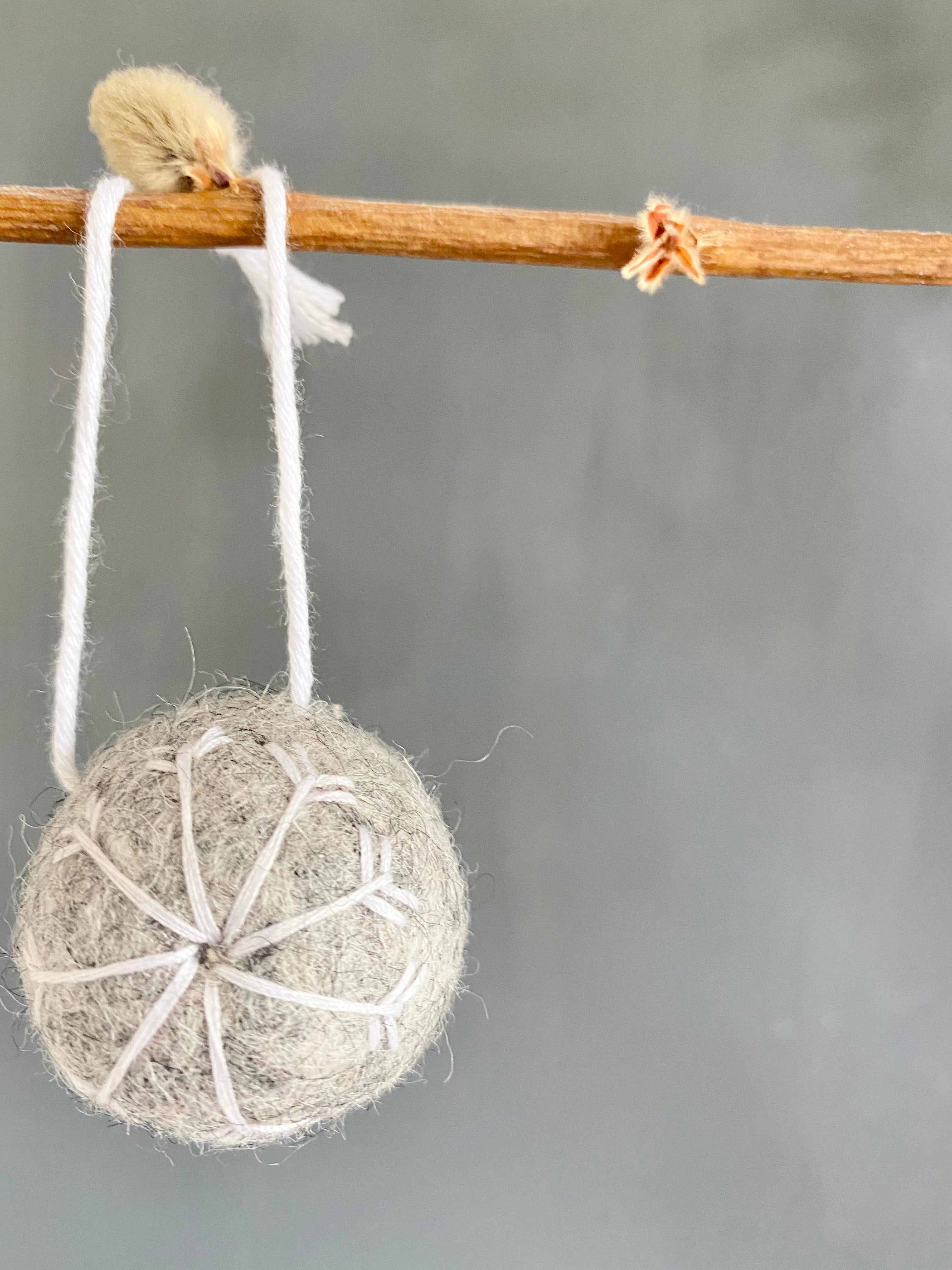 Snowflake Ornaments - Elegant Christmas Tree Decorations for Holiday Home Decor | Perfect for Xmas Party, Winter Wedding & Festive Gift Giving