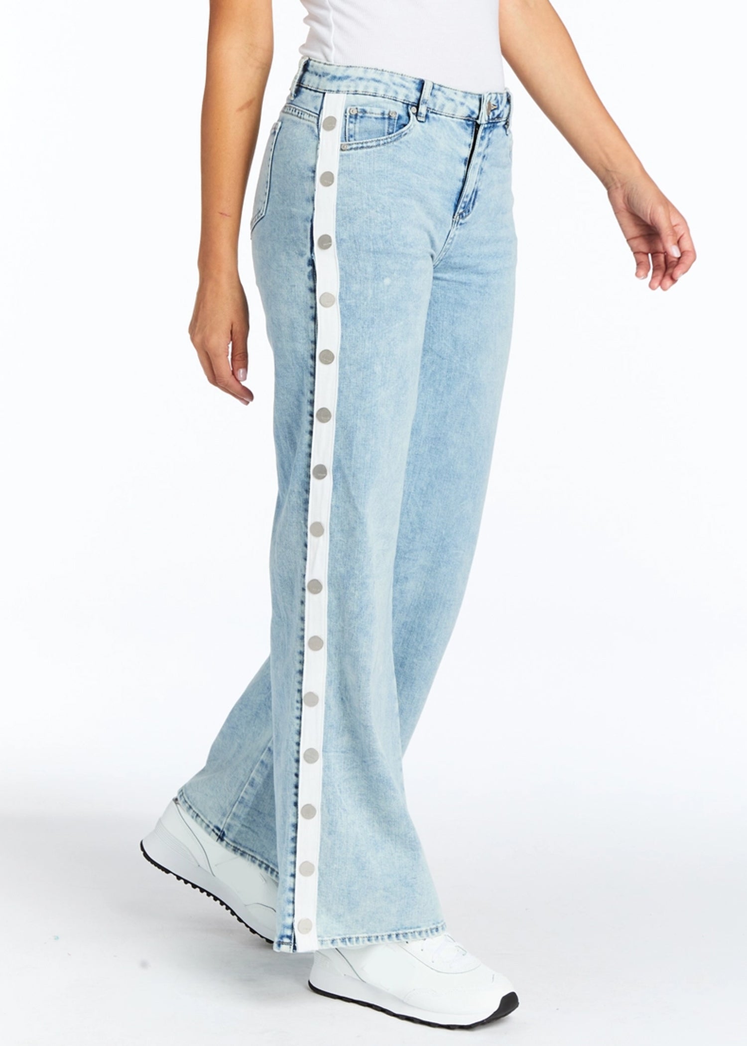 Snap Me Up Wide Leg Tractor Jeans - High Waisted Stretch Denim Pants for Women | Perfect for Casual Wear, Farm Work & Outdoor Activities