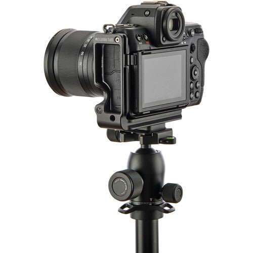 3 Legged Thing Zooey QD L Bracket for Nikon Z8 (Darkness) - Quick Release Camera Mount for Nikon Z8 DSLR - Perfect for Landscape, Portrait & Studio Photography