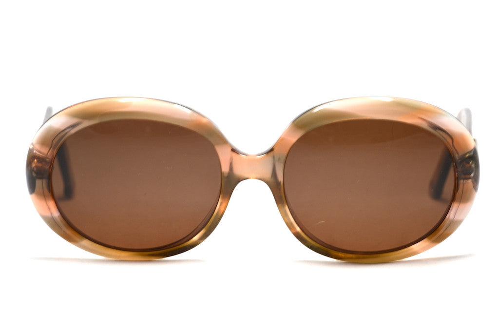 Vintage 1970s Essel Women's Sunglasses - French-Made Retro Cat Eye Shades for Beach, Driving & Fashion Outfits