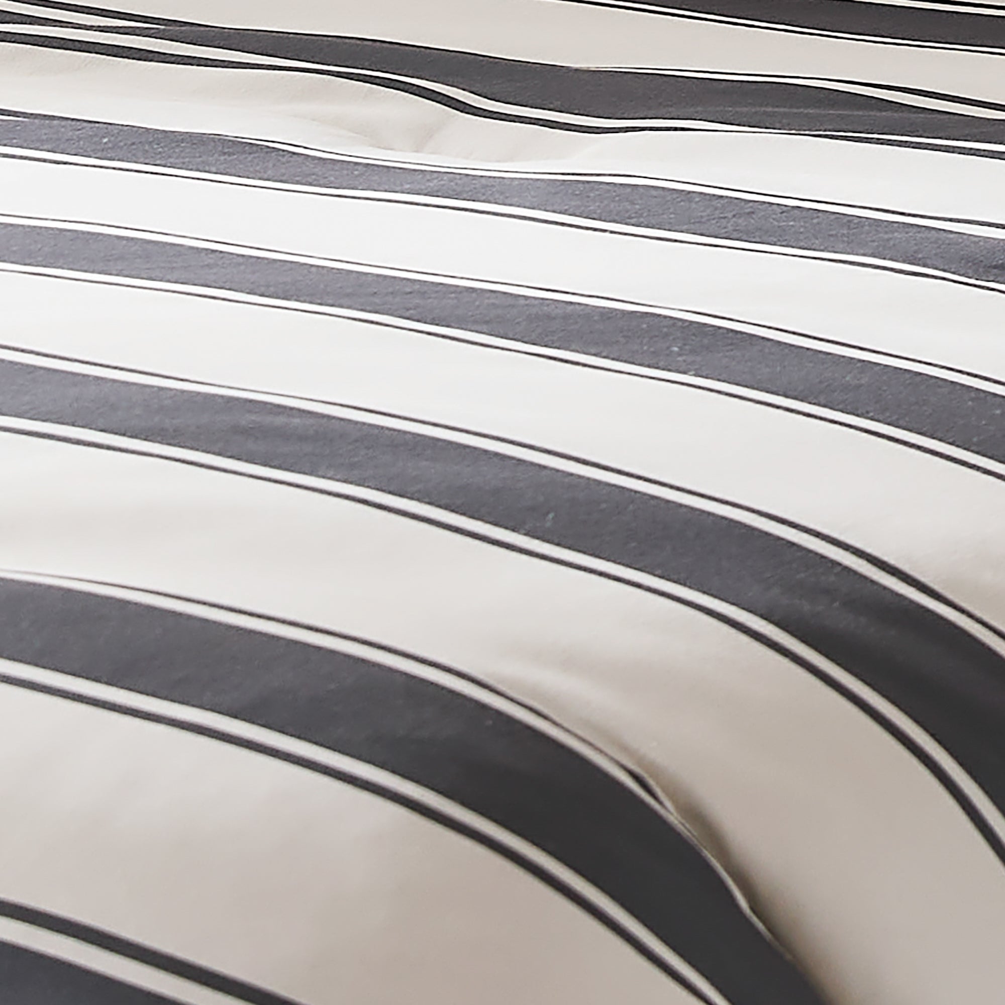 Gale Cabana Stripe Comforter Set - Queen Size Bedding, Soft & Breathable Cotton, Coastal Beach Style - Perfect for Guest Rooms, Vacation Homes & Summer Bedroom Decor