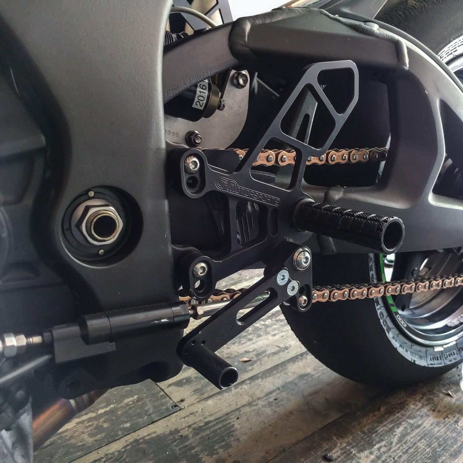 Kawasaki ZX-10R Rearset Footpegs - Adjustable Racing Footrests for Motorcycle Track & Street Riding - Perfect for Sportbike Performance Upgrades